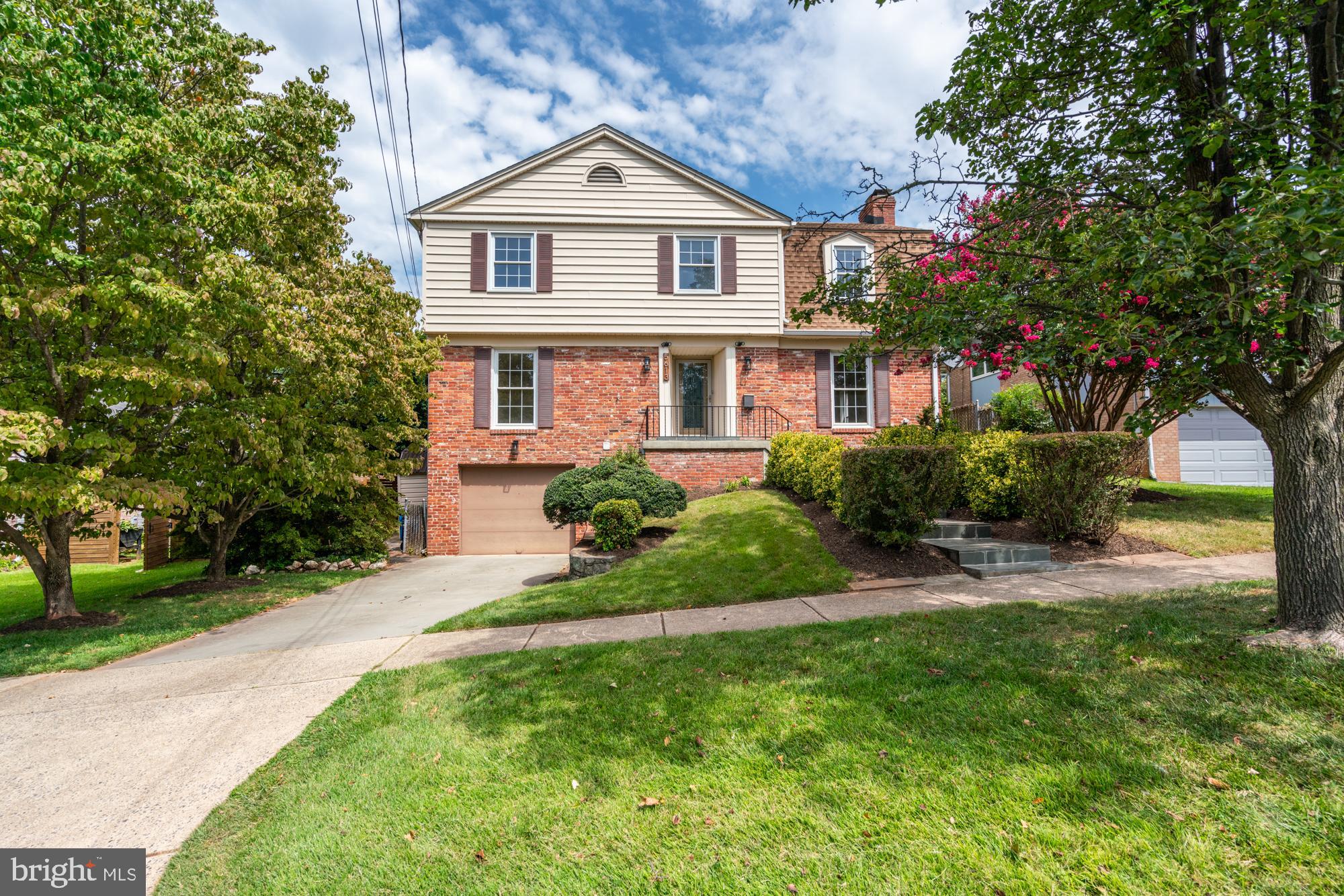 ALTA VISTA - Residential