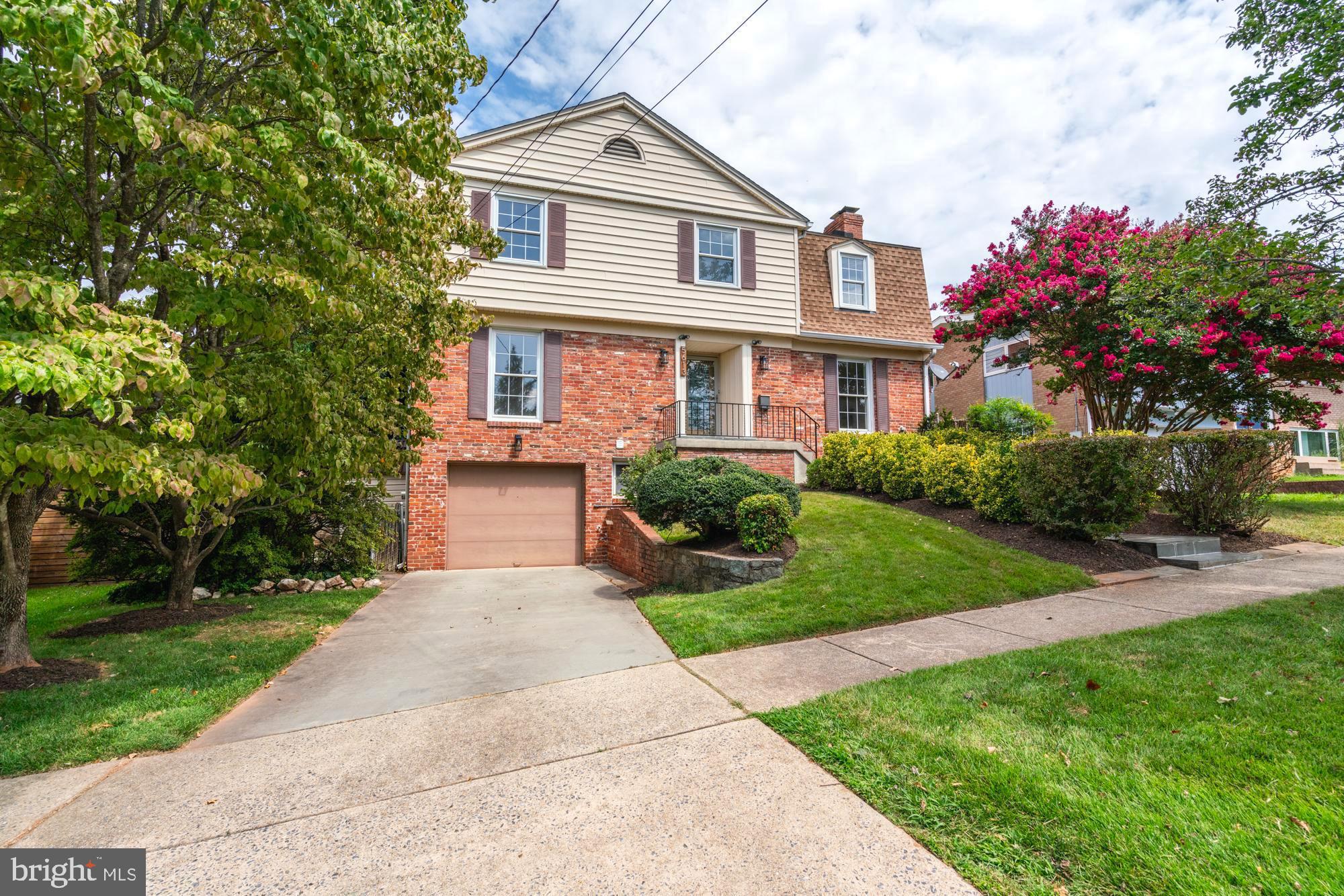 ALTA VISTA - Residential