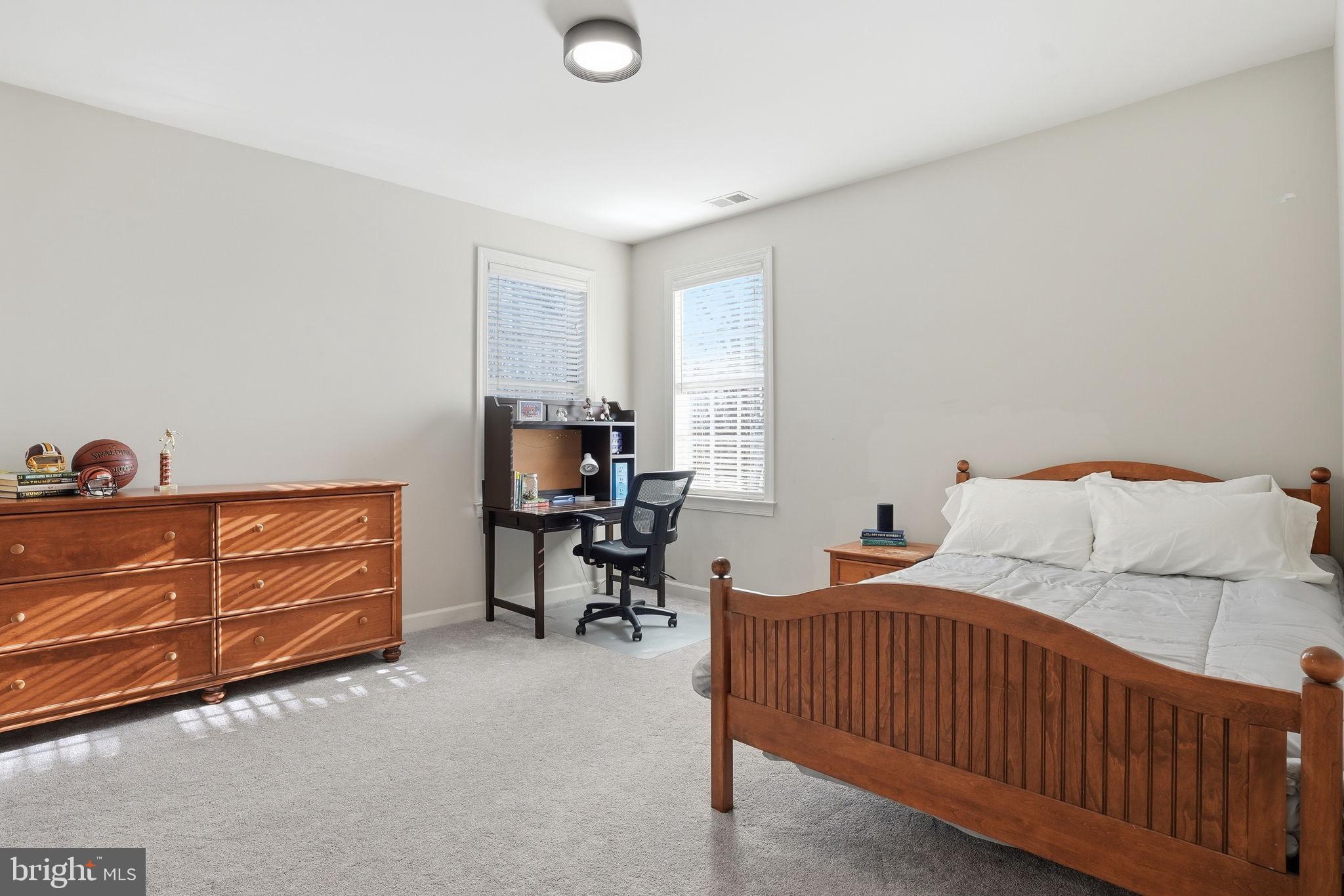 LAKELANDS - Residential