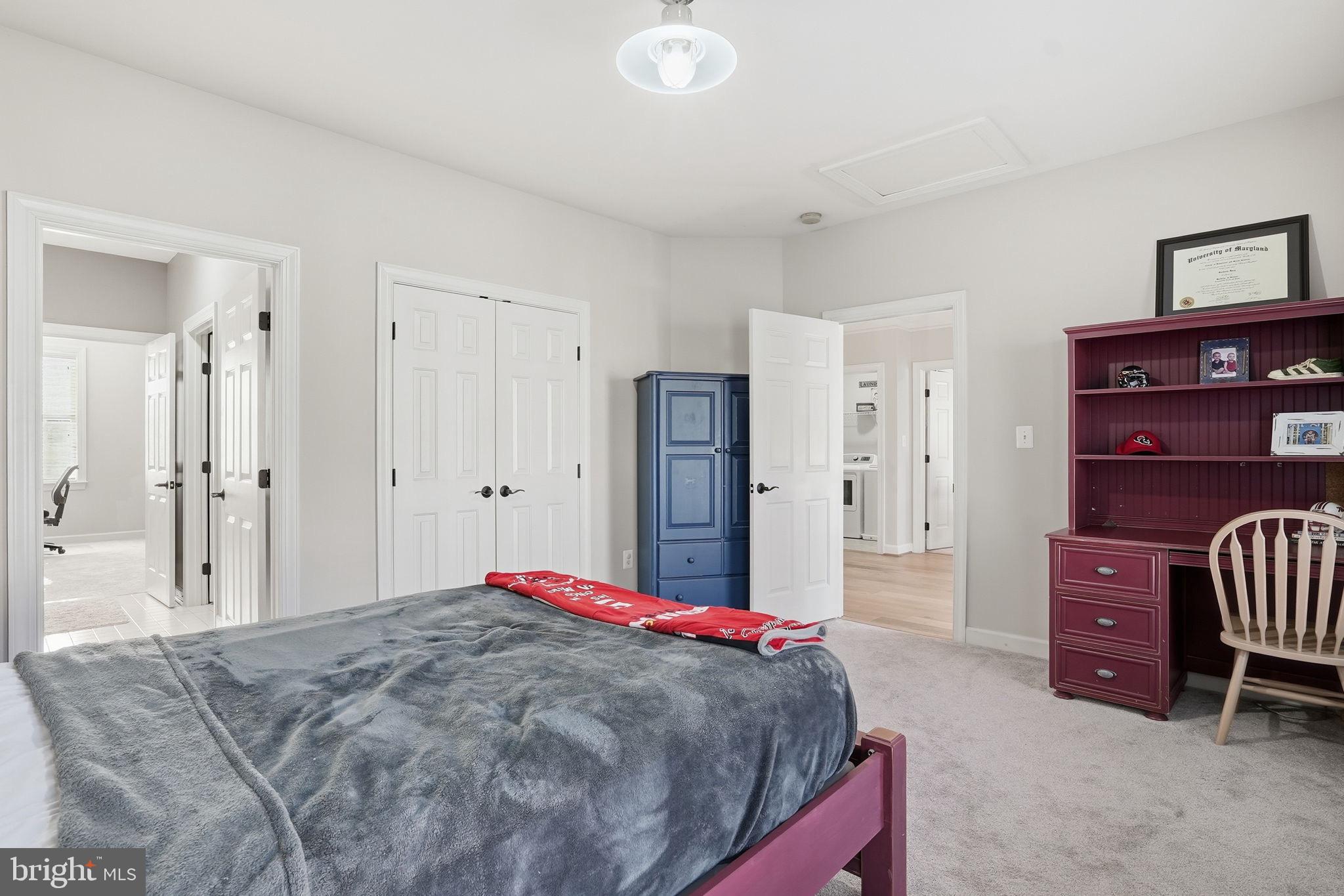 LAKELANDS - Residential