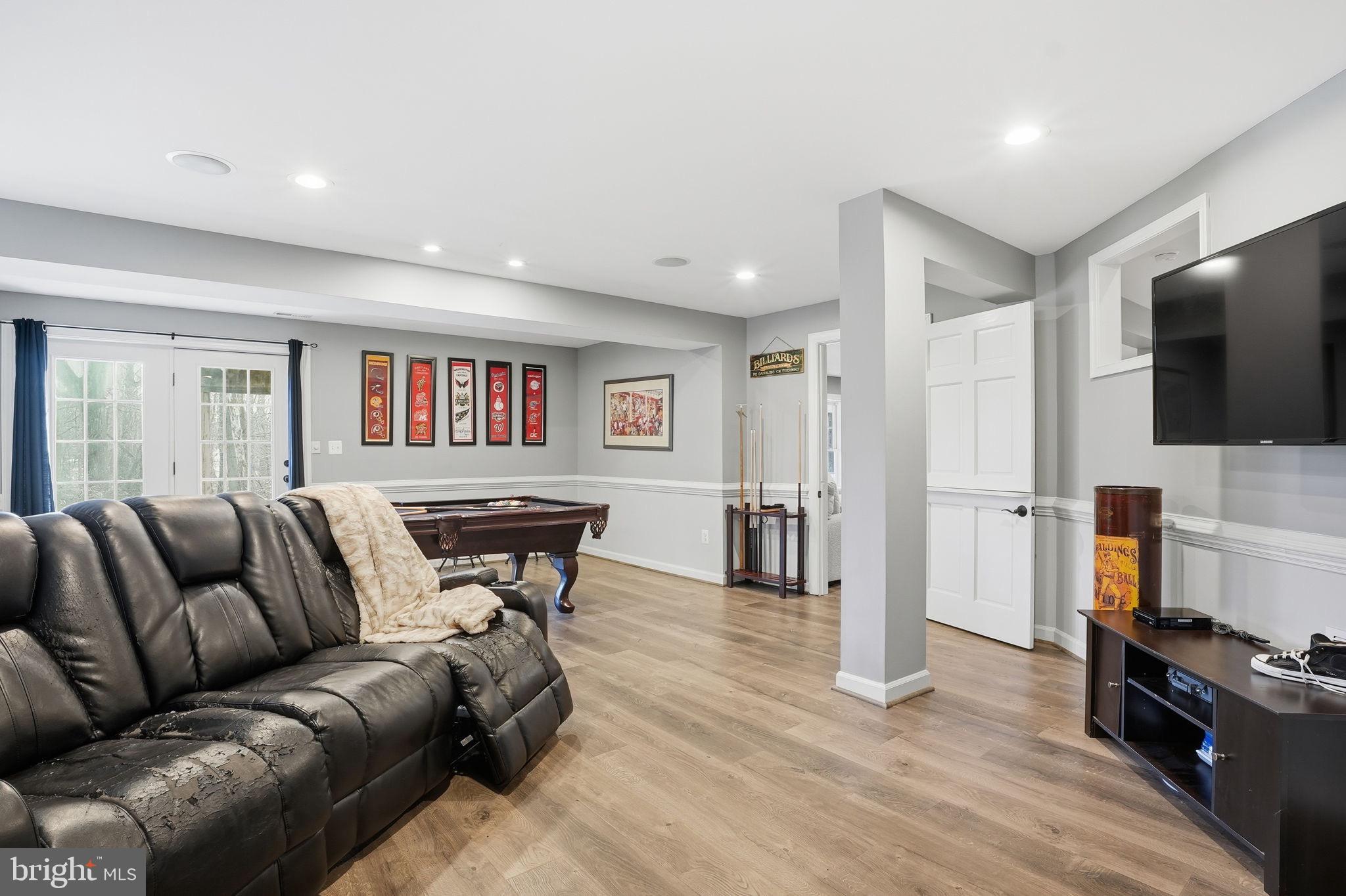 LAKELANDS - Residential