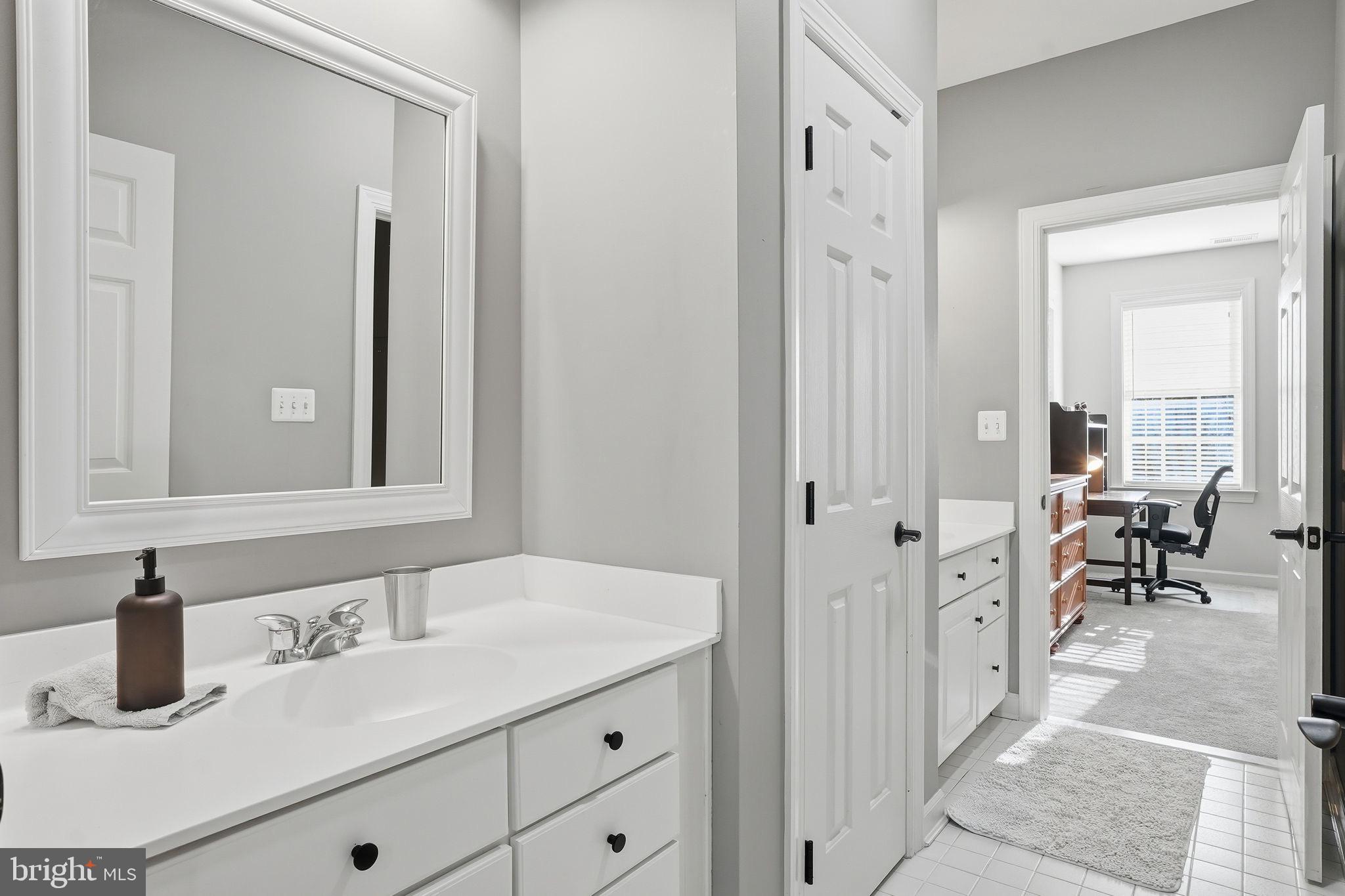 LAKELANDS - Residential