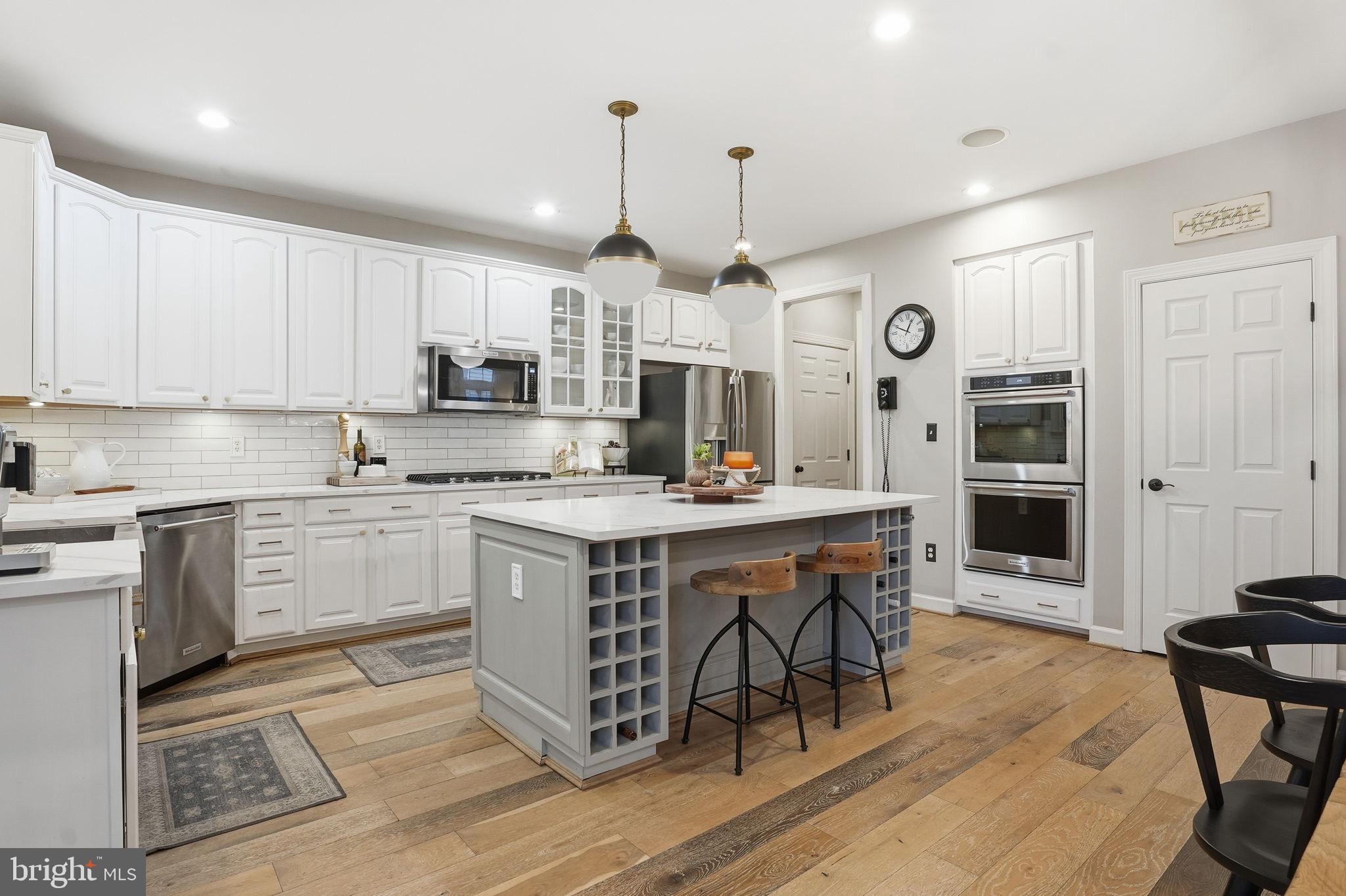 LAKELANDS - Residential