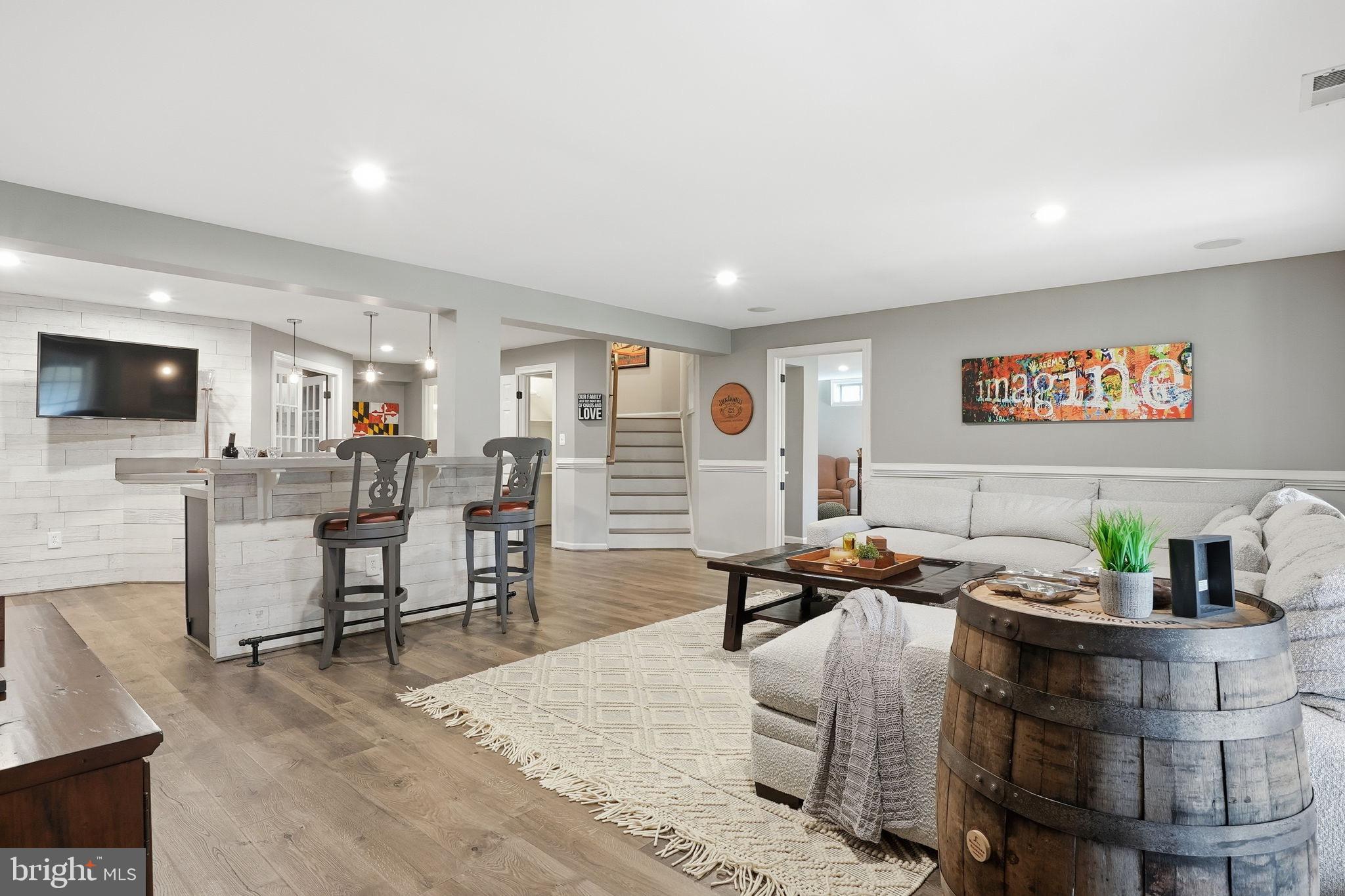 LAKELANDS - Residential