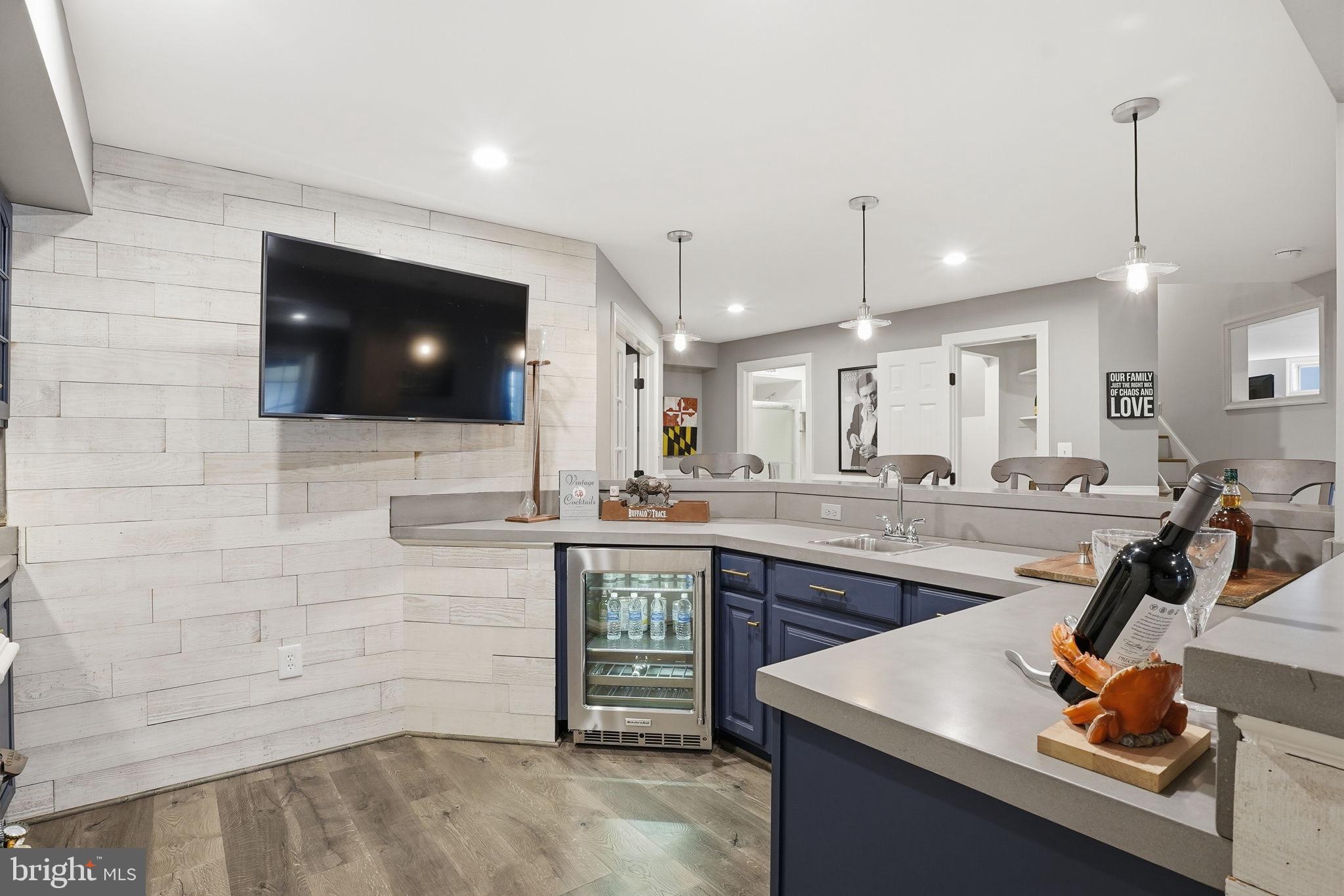 LAKELANDS - Residential