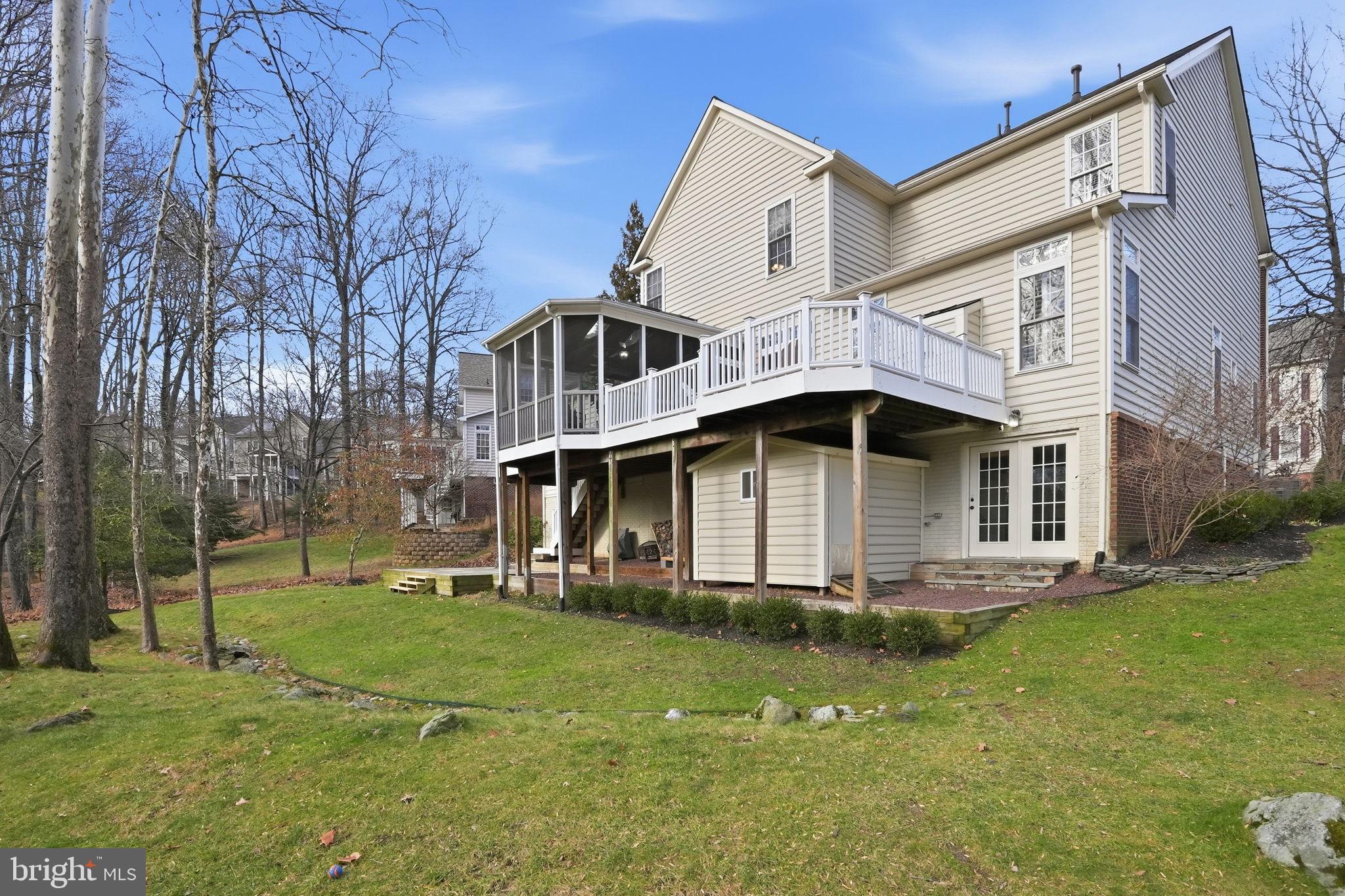 LAKELANDS - Residential