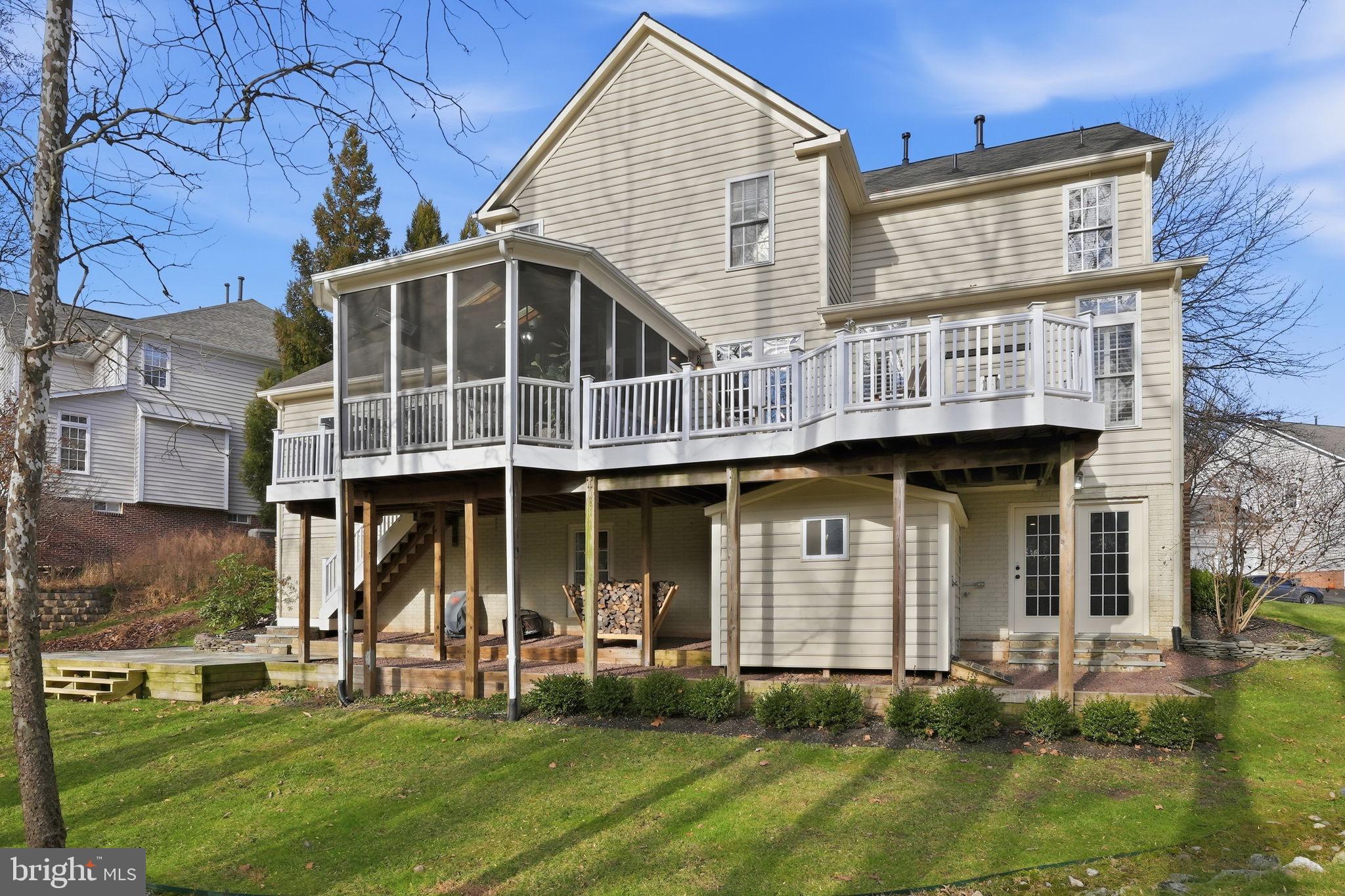 LAKELANDS - Residential