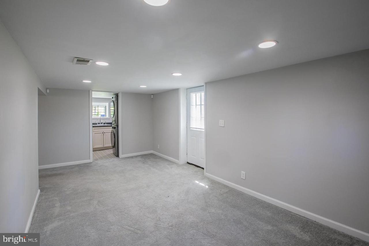 DISTRICT HEIGHTS - Residential Lease