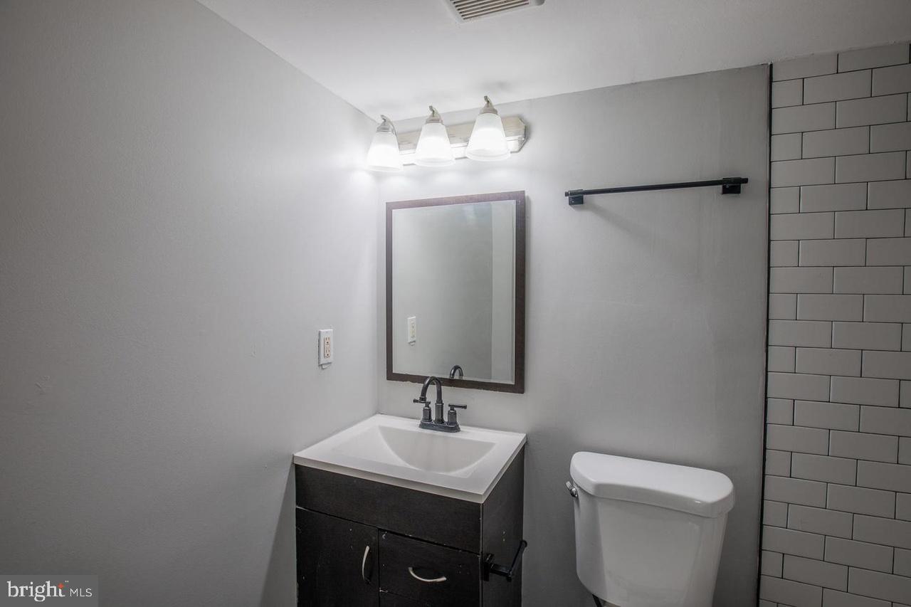 DISTRICT HEIGHTS - Residential Lease