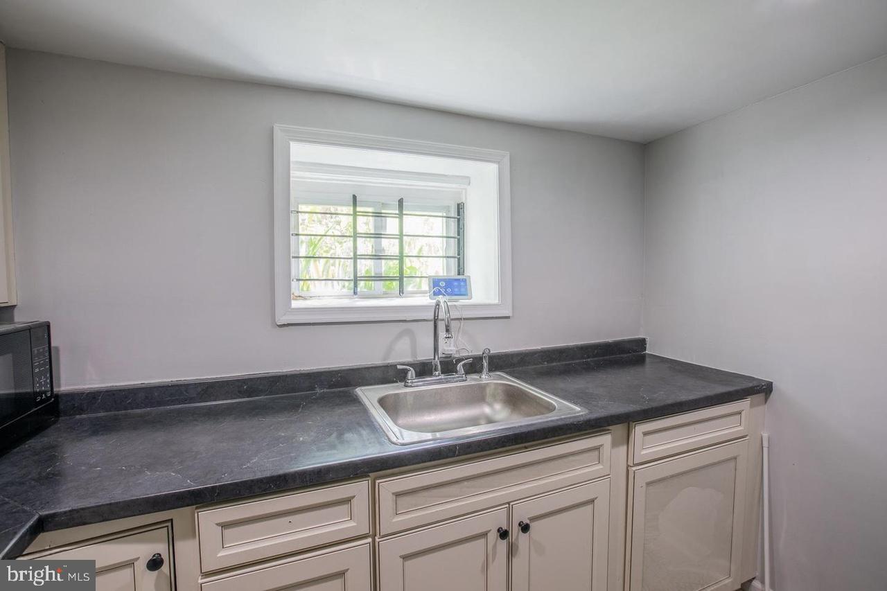 DISTRICT HEIGHTS - Residential Lease