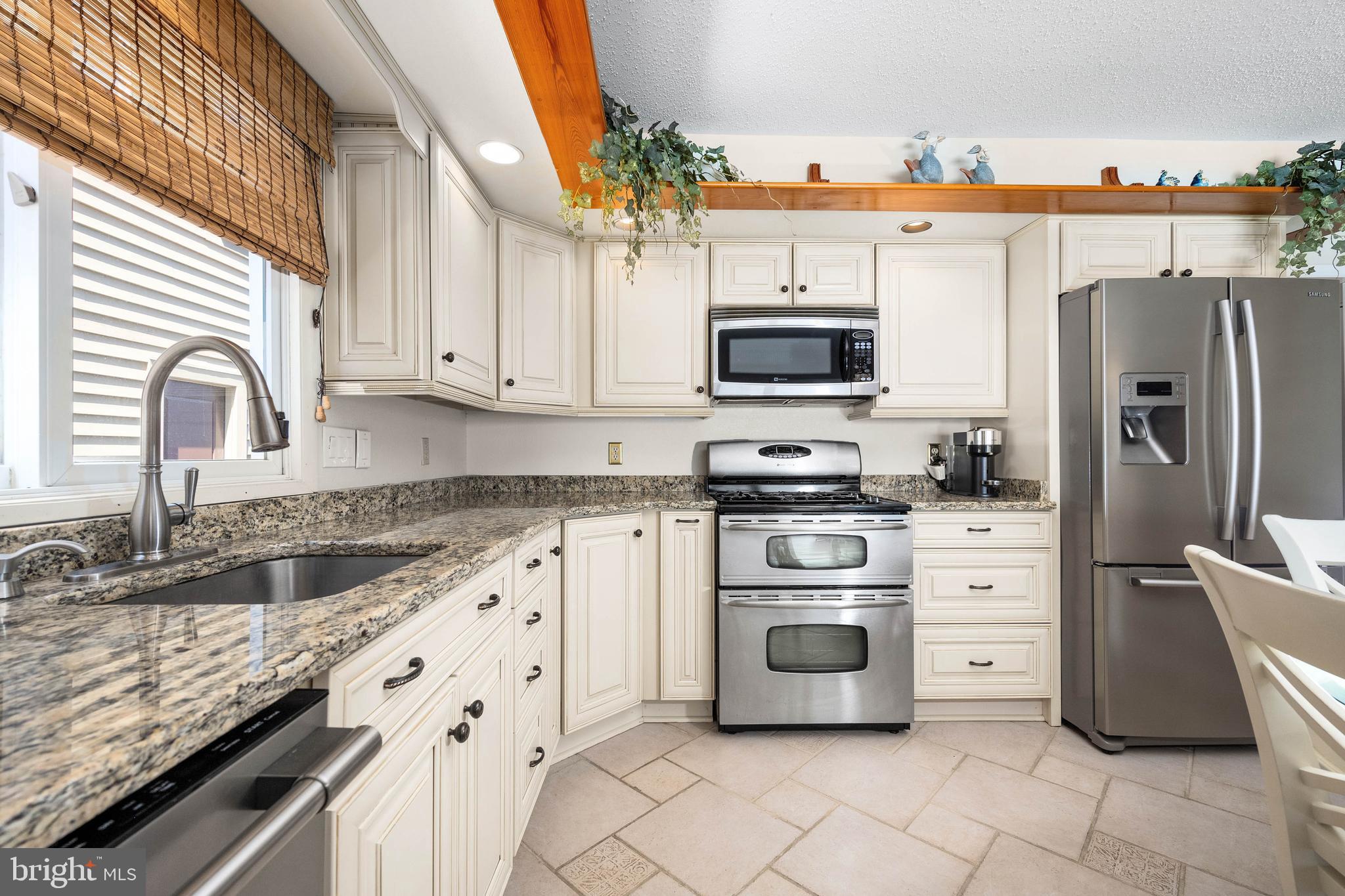 BAYBERRY ESTATES - Residential