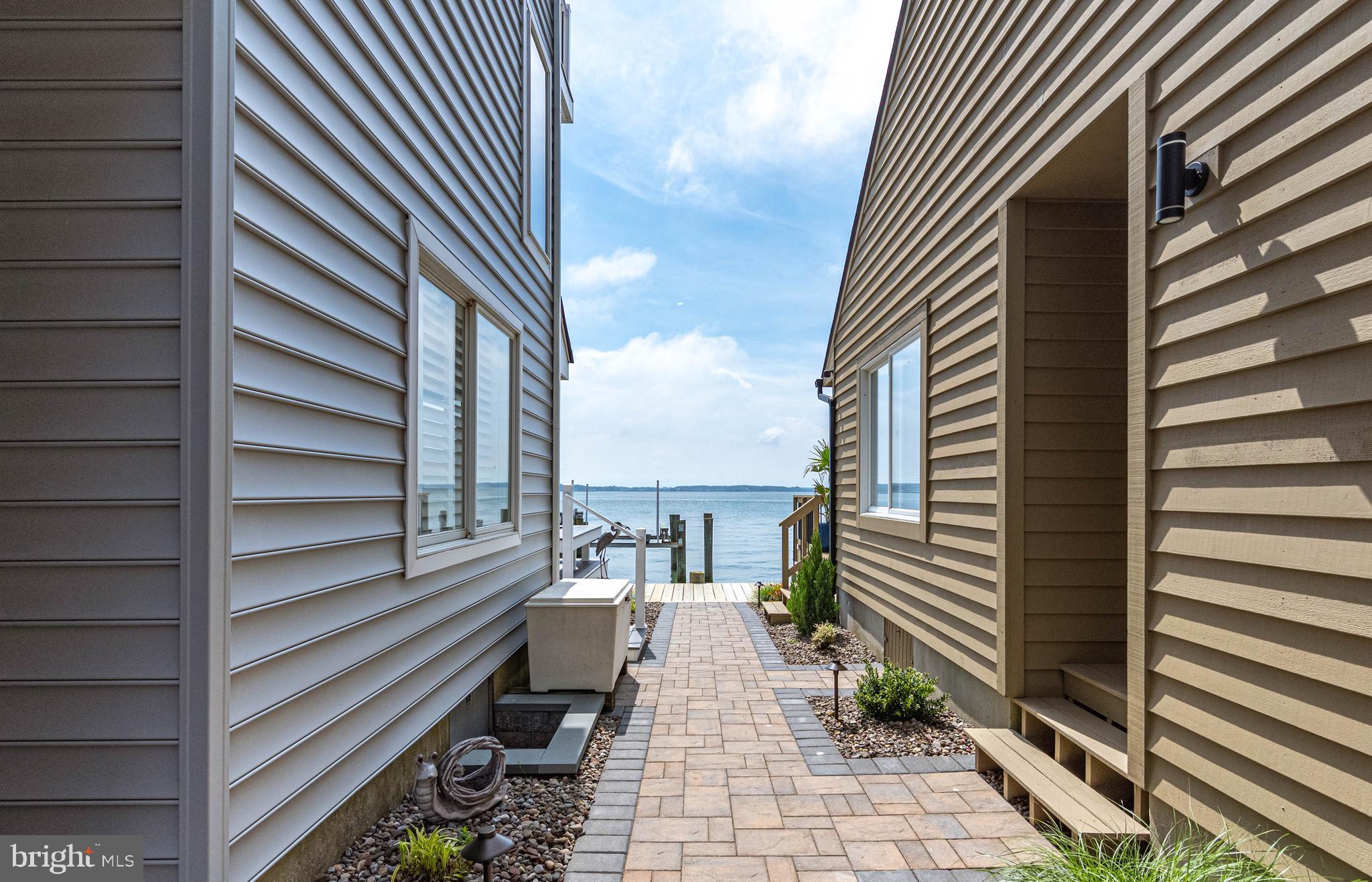 BAYBERRY ESTATES - Residential