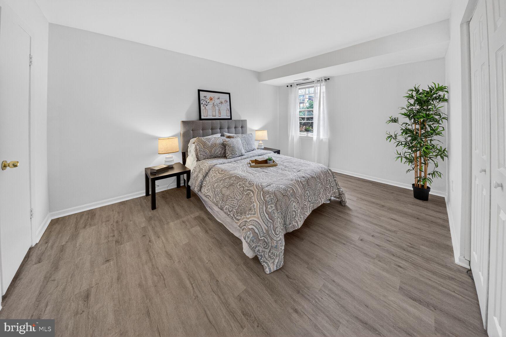 PLYMOUTH GARDENS - Residential