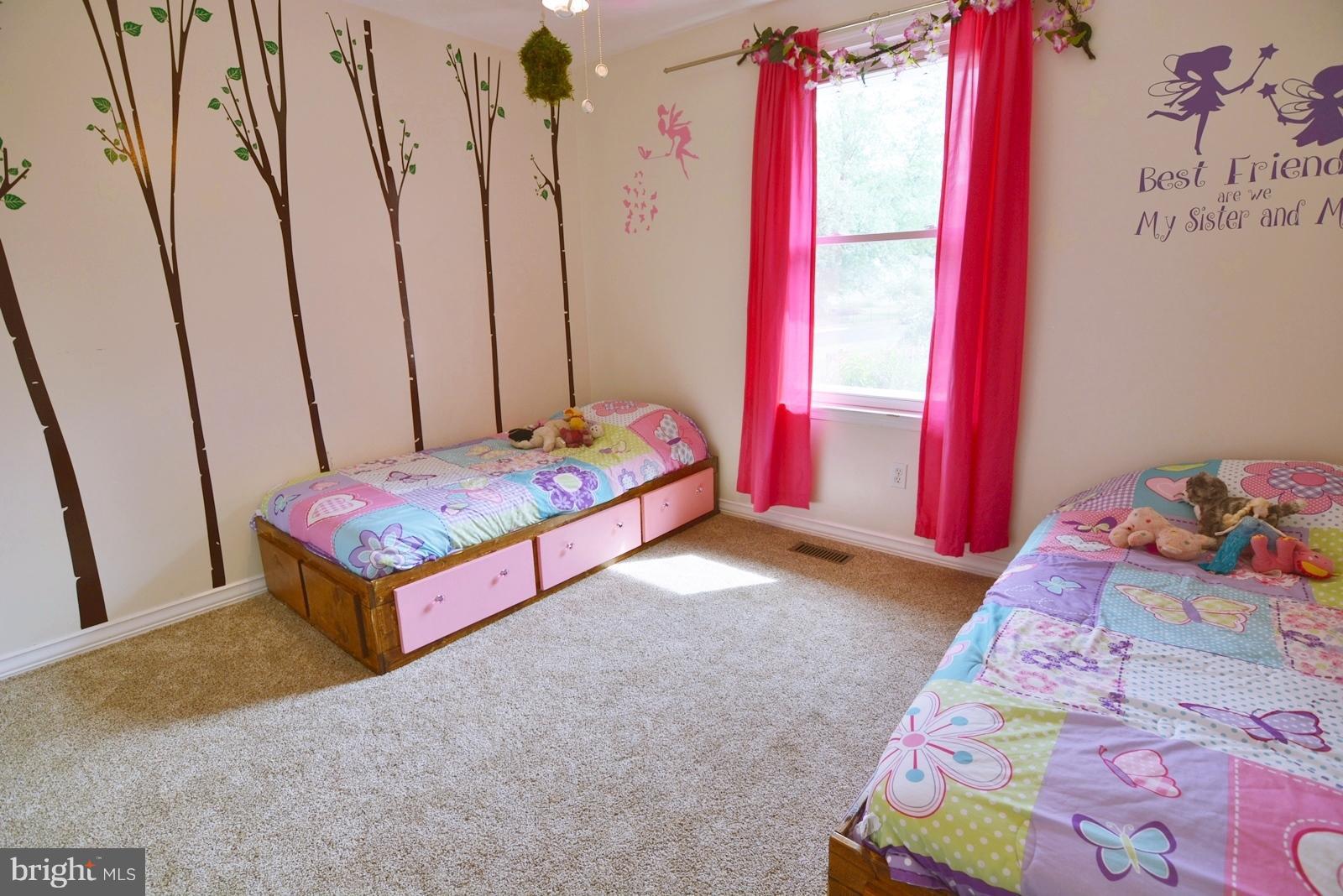 MUNSON HEIGHTS - Residential