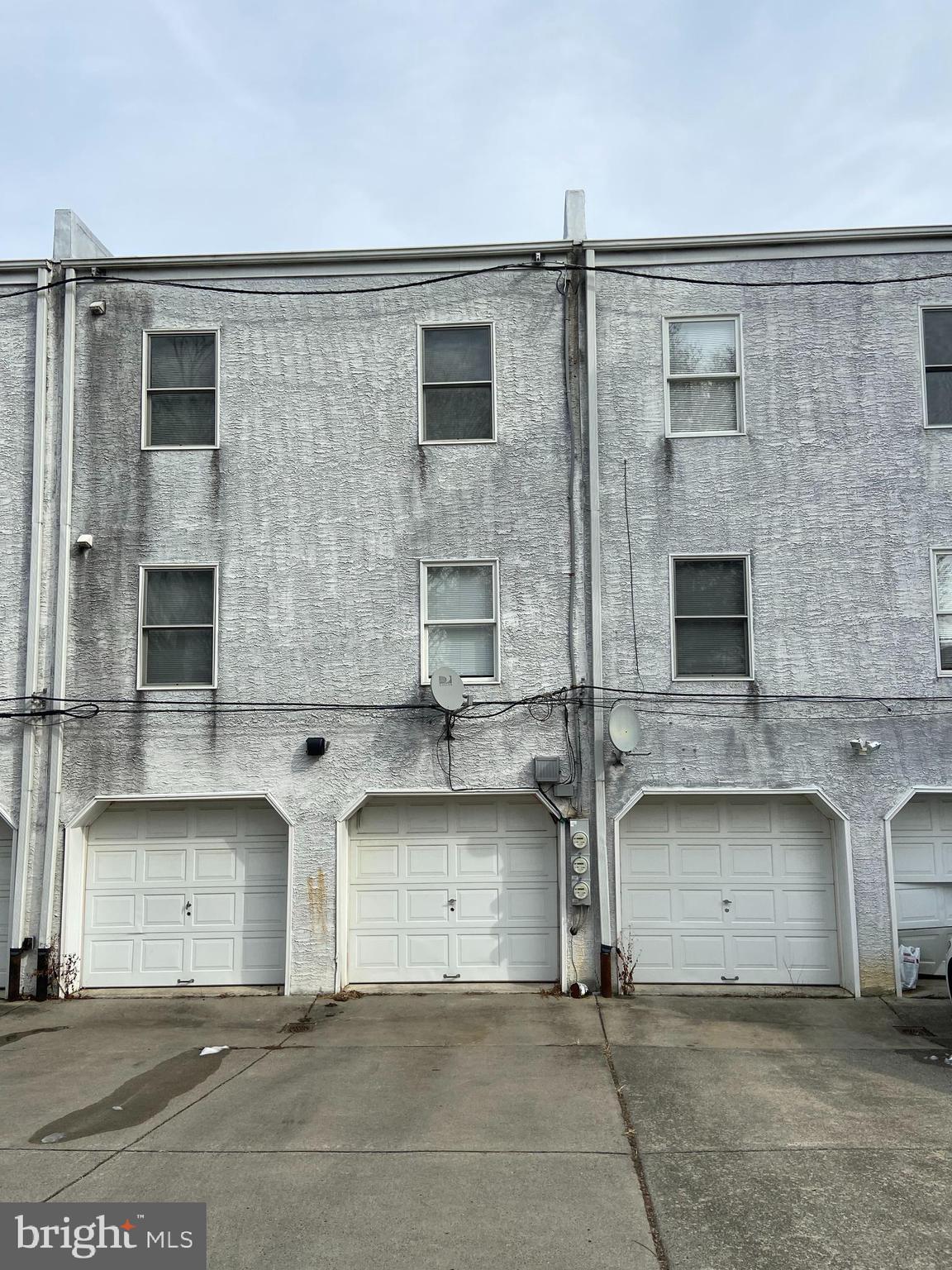 ROXBOROUGH - Residential Lease