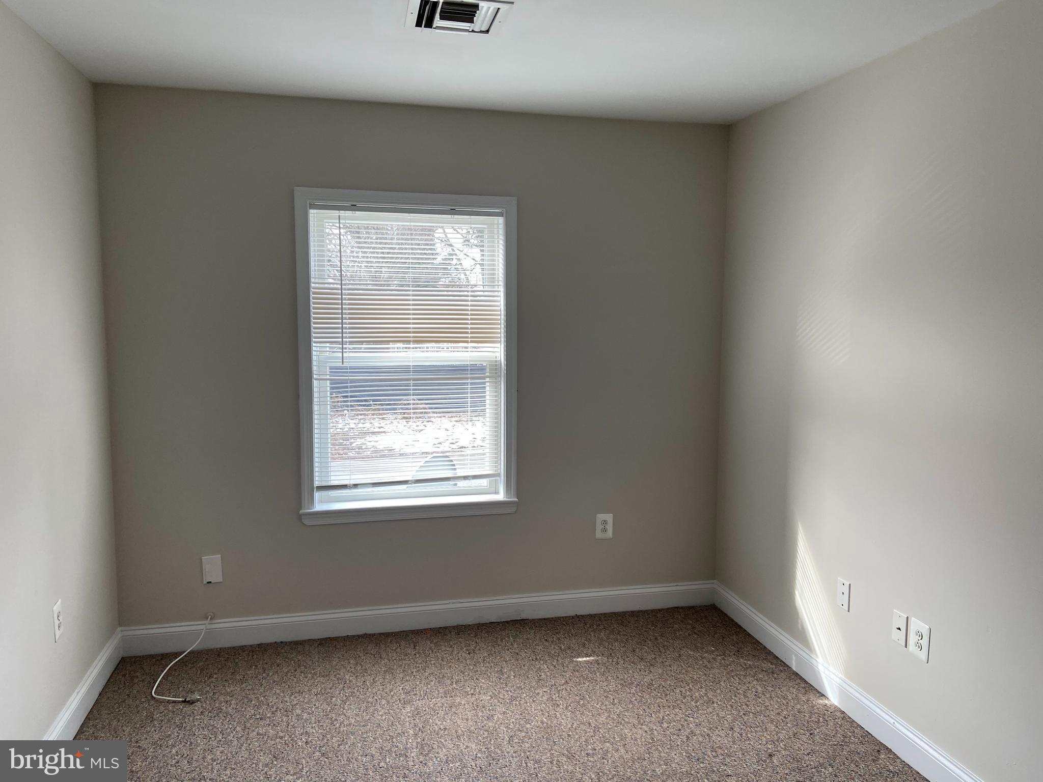 ROXBOROUGH - Residential Lease