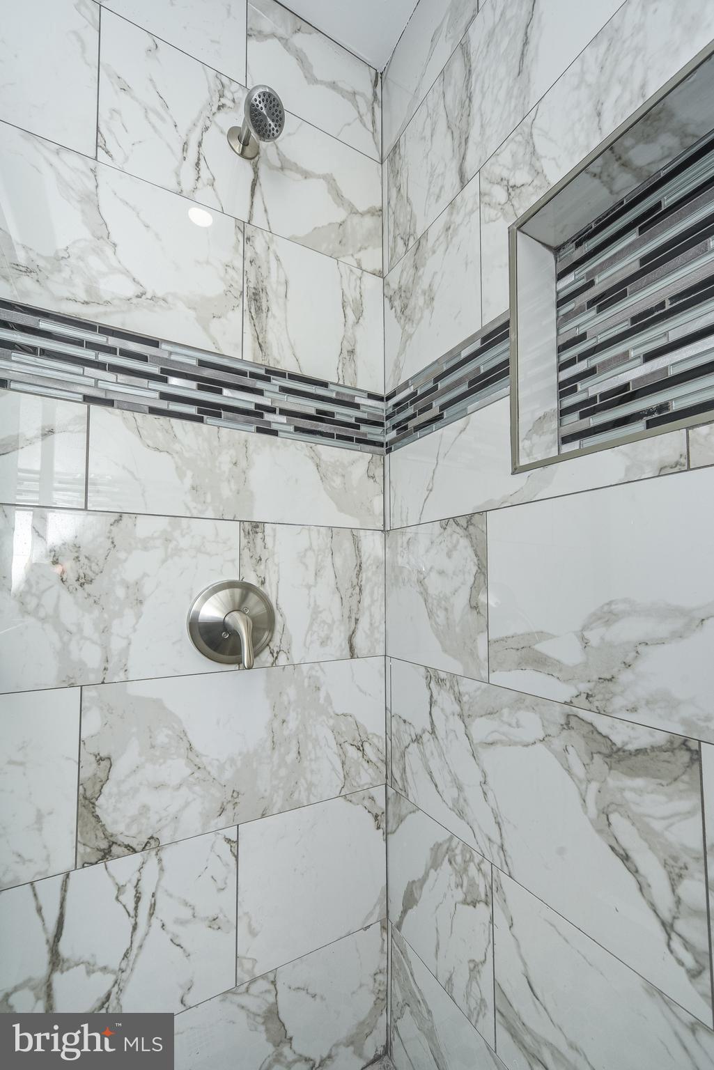 WOODBRIDGE VALLEY - Residential