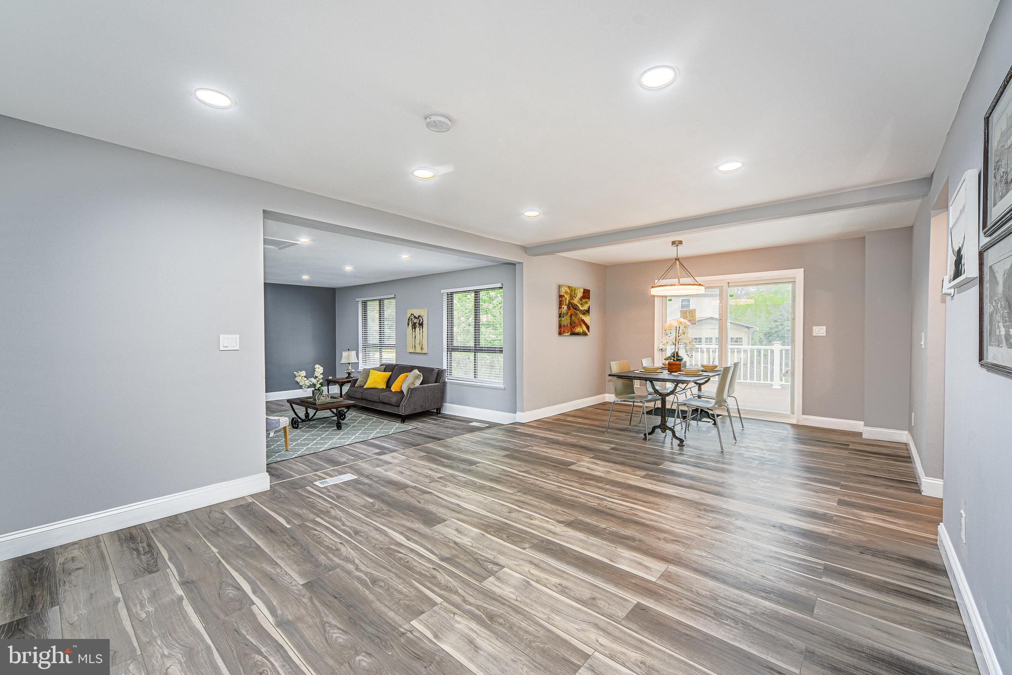 WOODBRIDGE VALLEY - Residential