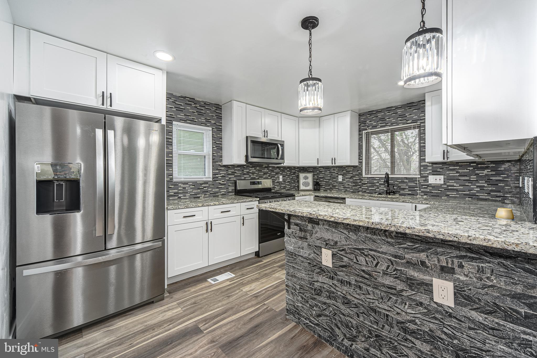 WOODBRIDGE VALLEY - Residential