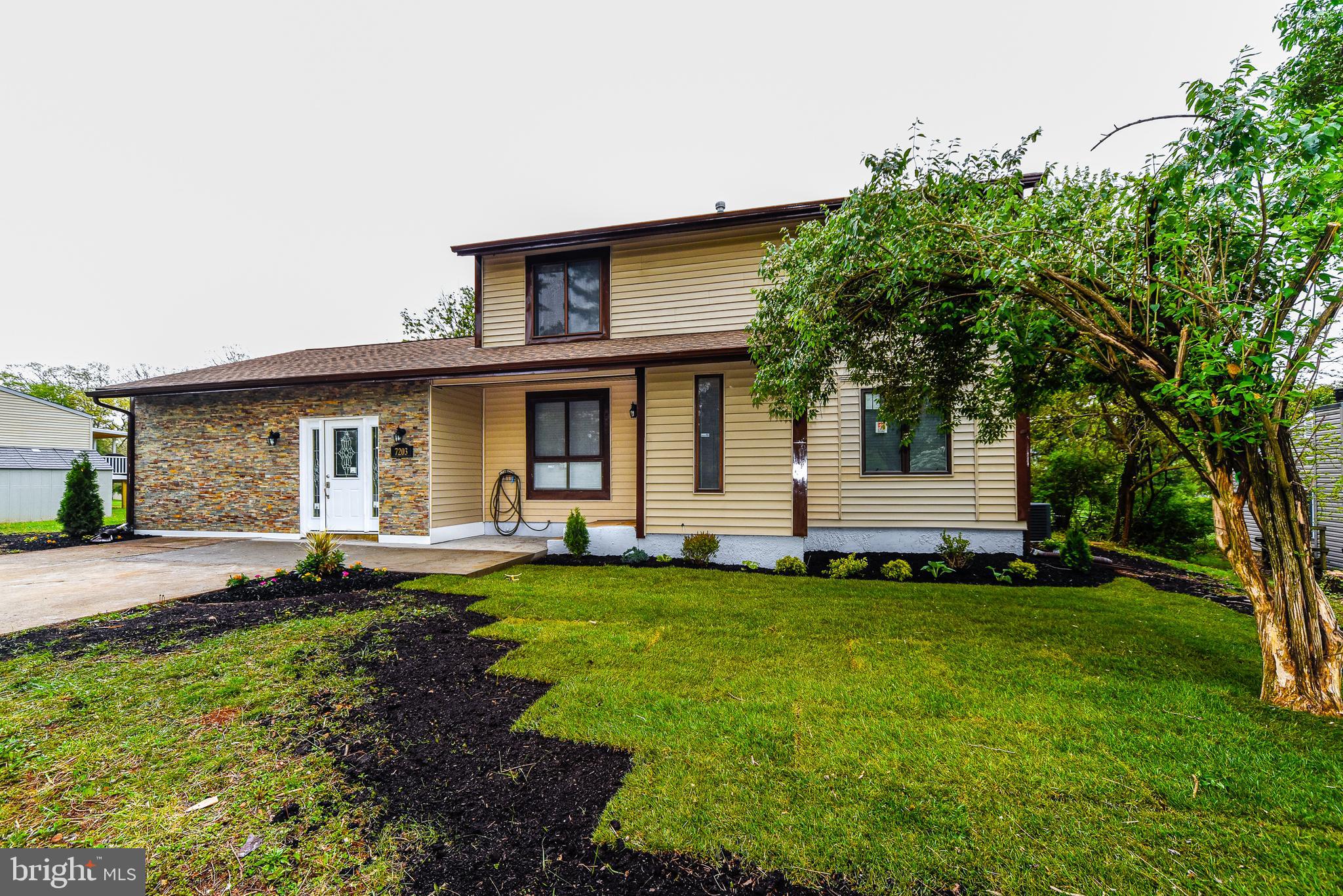 WOODBRIDGE VALLEY - Residential