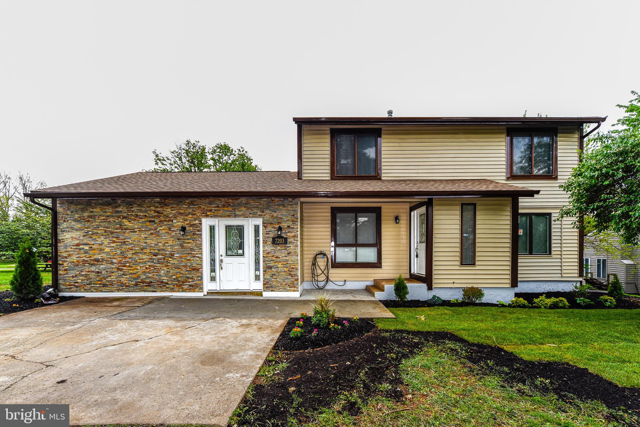 WOODBRIDGE VALLEY - Residential