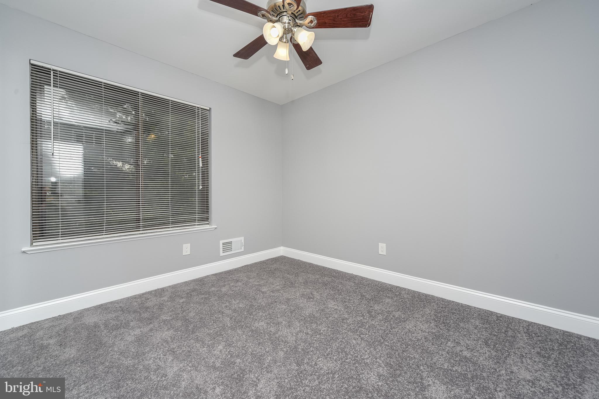 WOODBRIDGE VALLEY - Residential