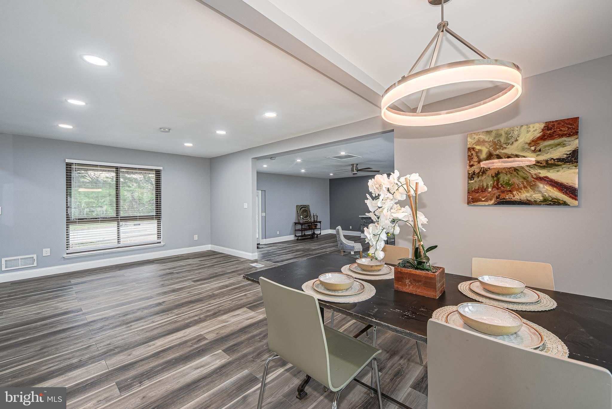 WOODBRIDGE VALLEY - Residential