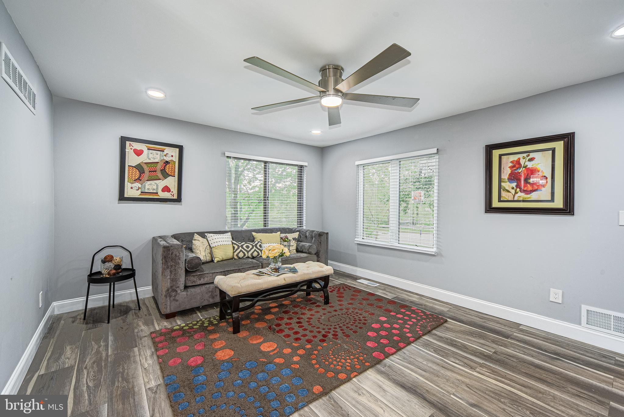 WOODBRIDGE VALLEY - Residential