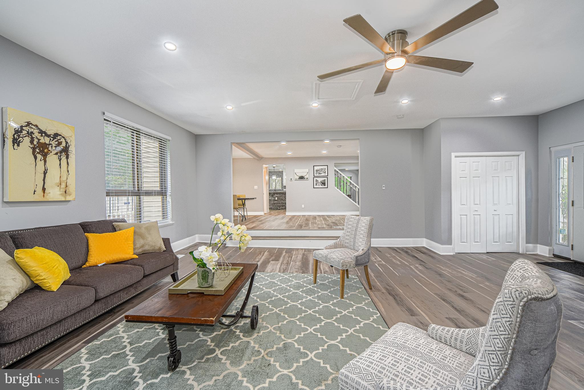 WOODBRIDGE VALLEY - Residential