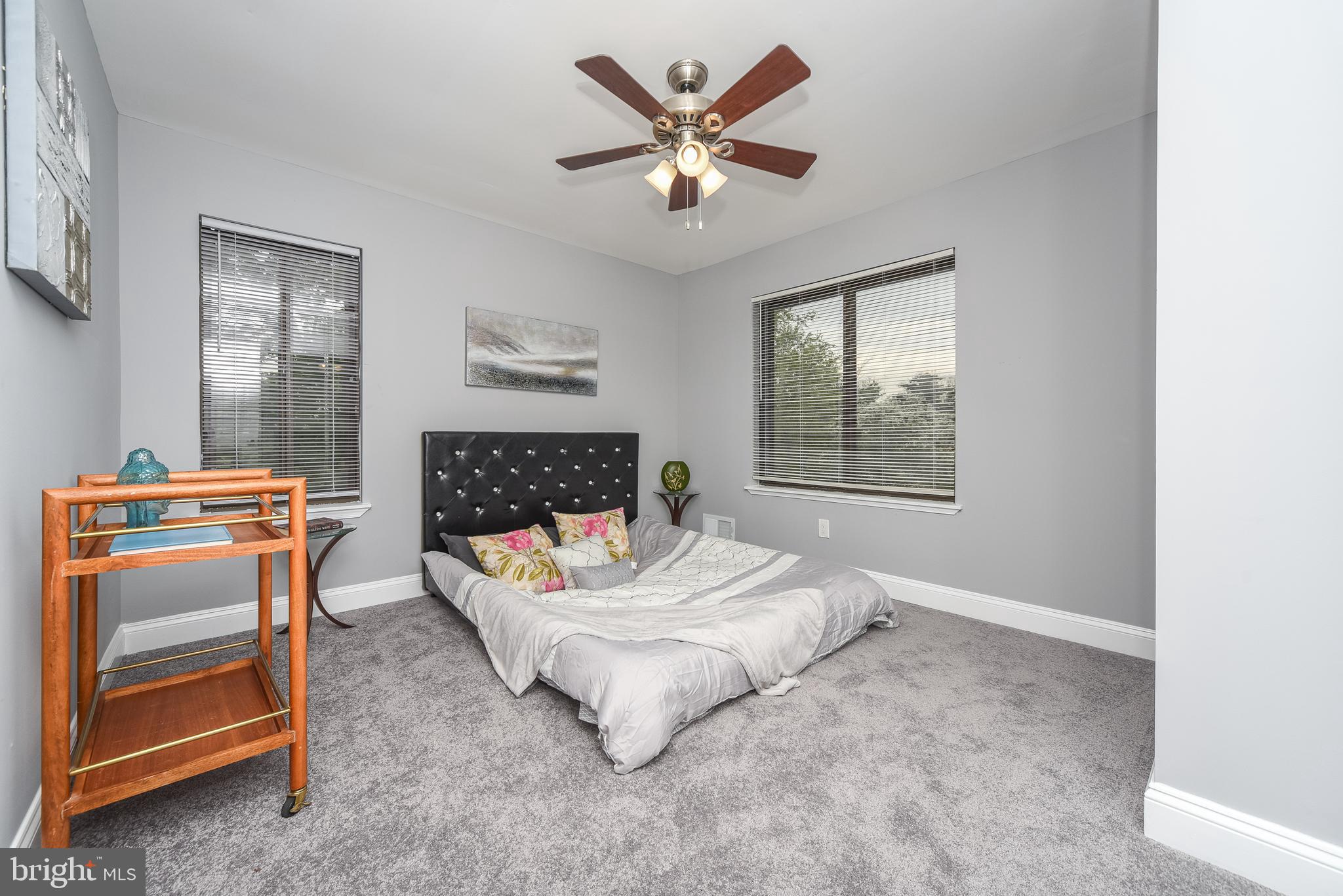 WOODBRIDGE VALLEY - Residential