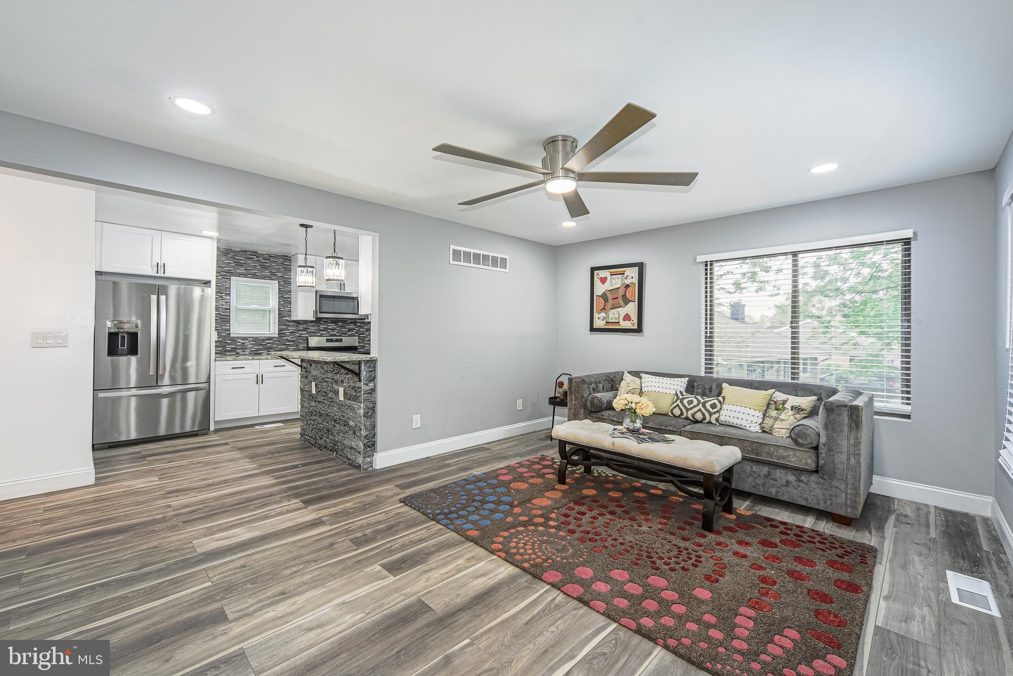 WOODBRIDGE VALLEY - Residential