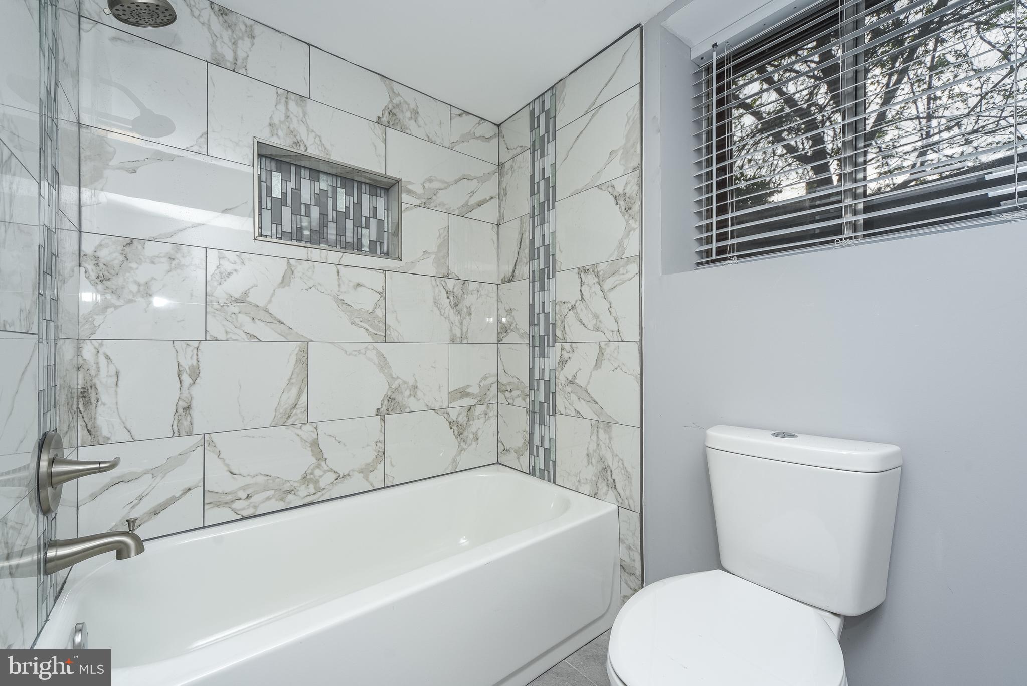 WOODBRIDGE VALLEY - Residential