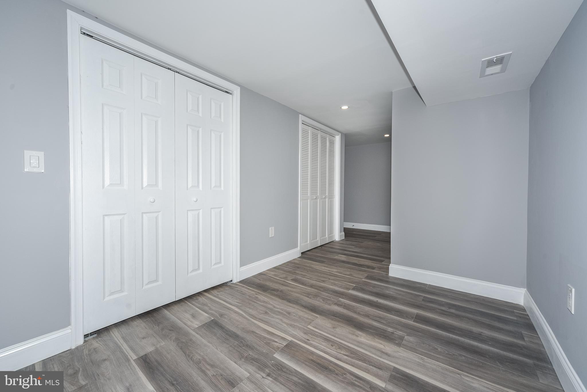 WOODBRIDGE VALLEY - Residential