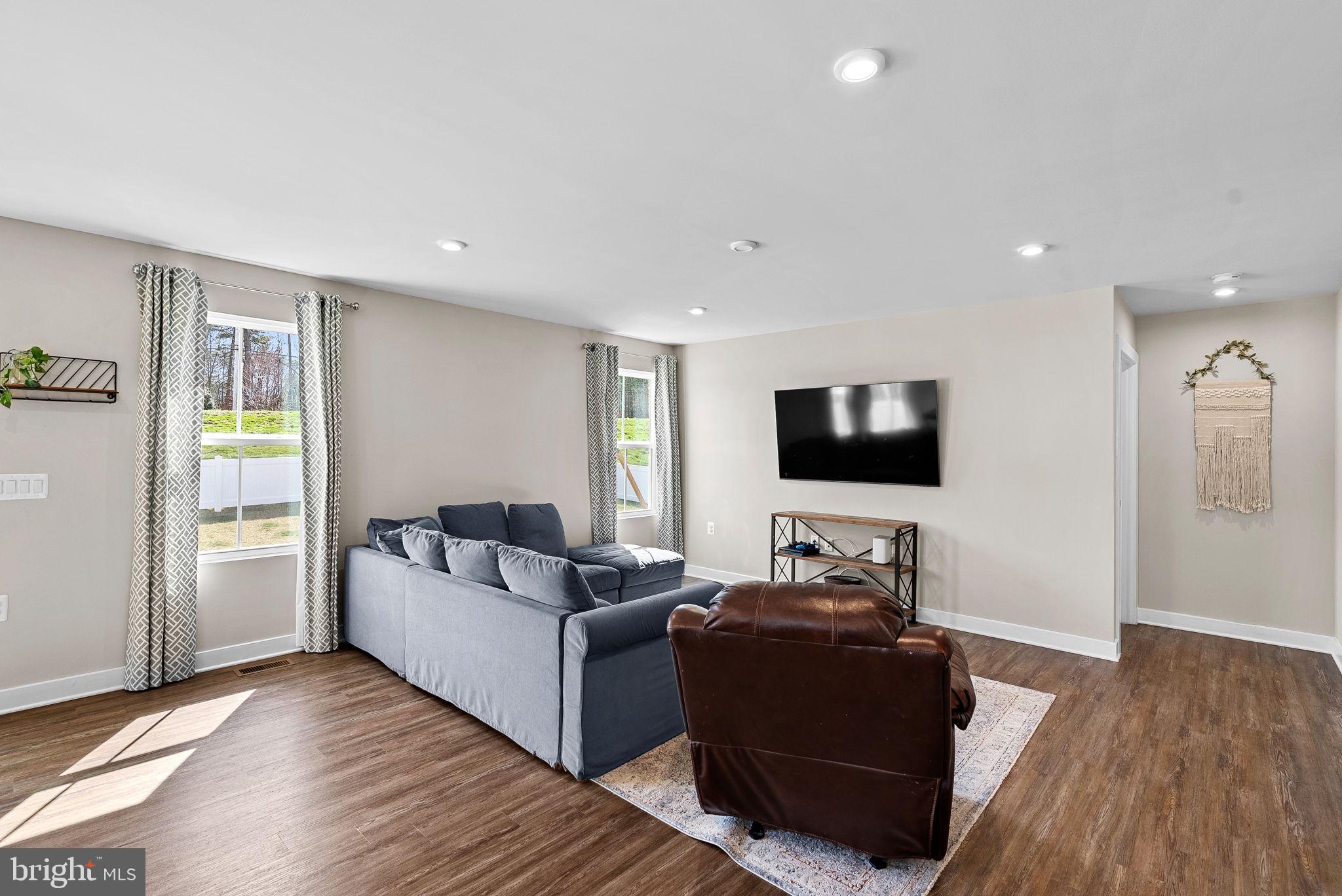 SOUTH BROOK - Residential