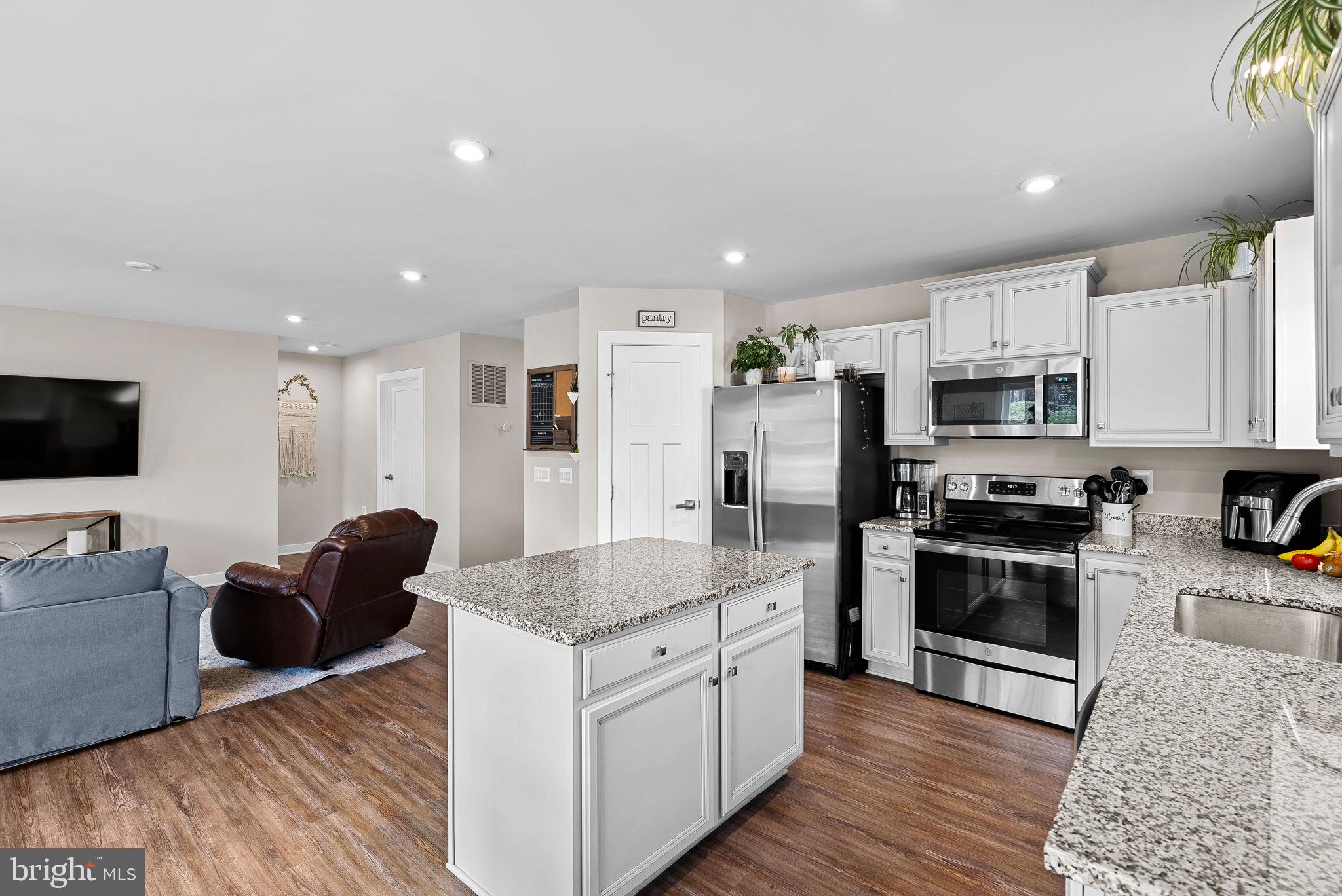 SOUTH BROOK - Residential