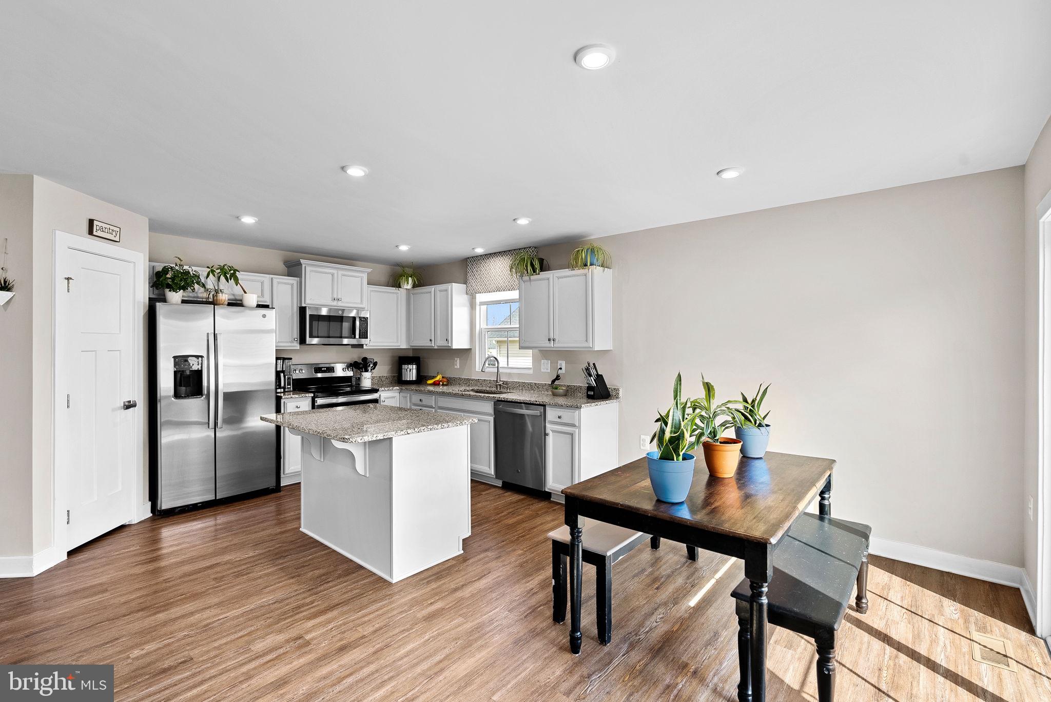 SOUTH BROOK - Residential