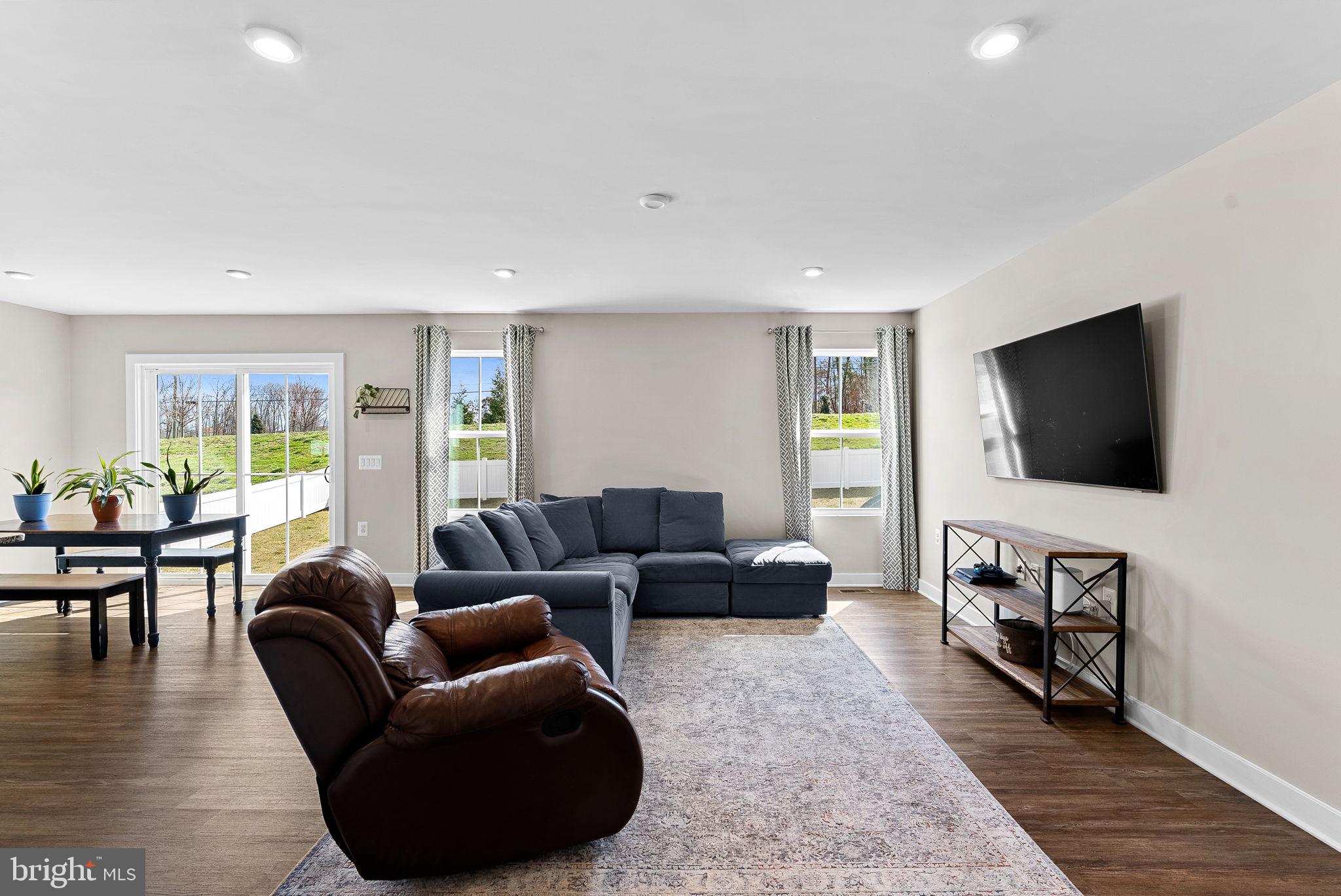 SOUTH BROOK - Residential