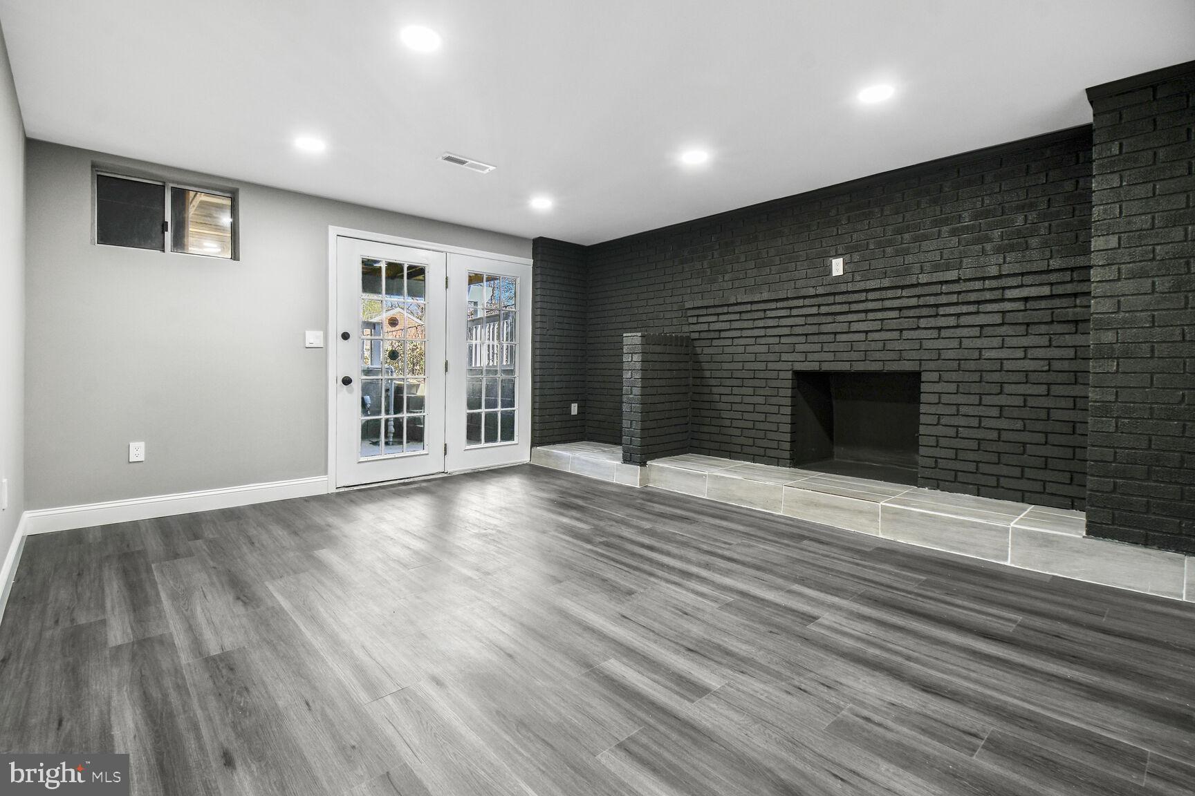 BERWYN HEIGHTS - Residential