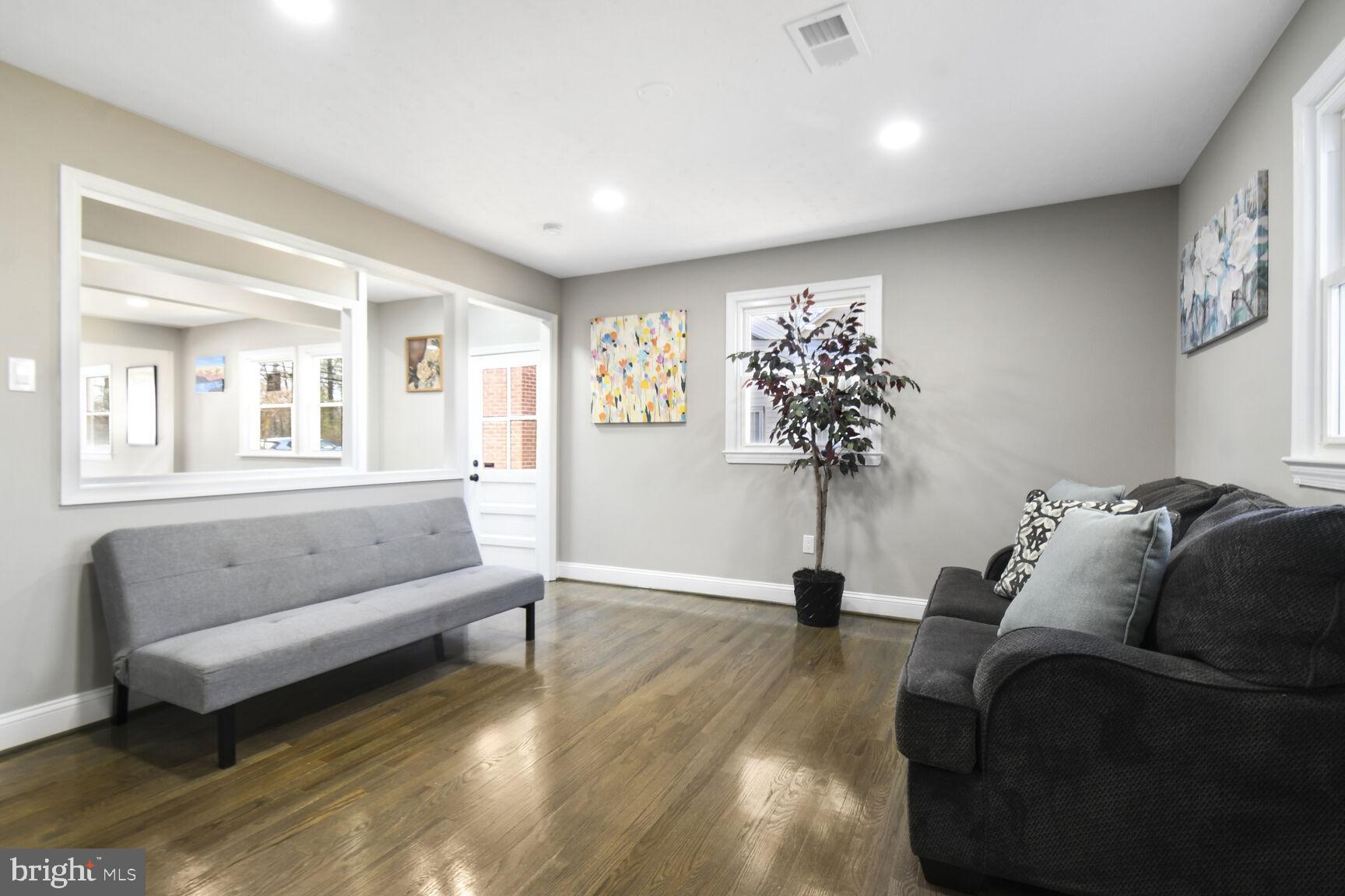 BERWYN HEIGHTS - Residential