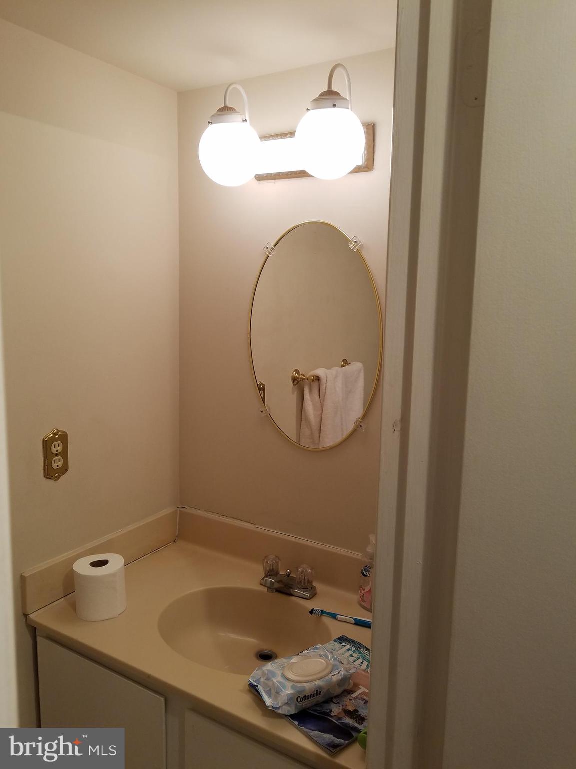 BURKE CENTRE - Residential Lease