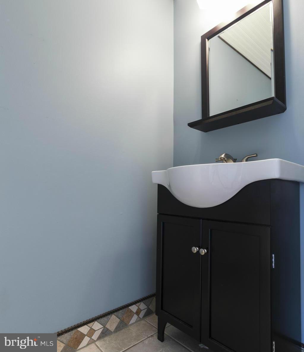 LAUREL - Residential