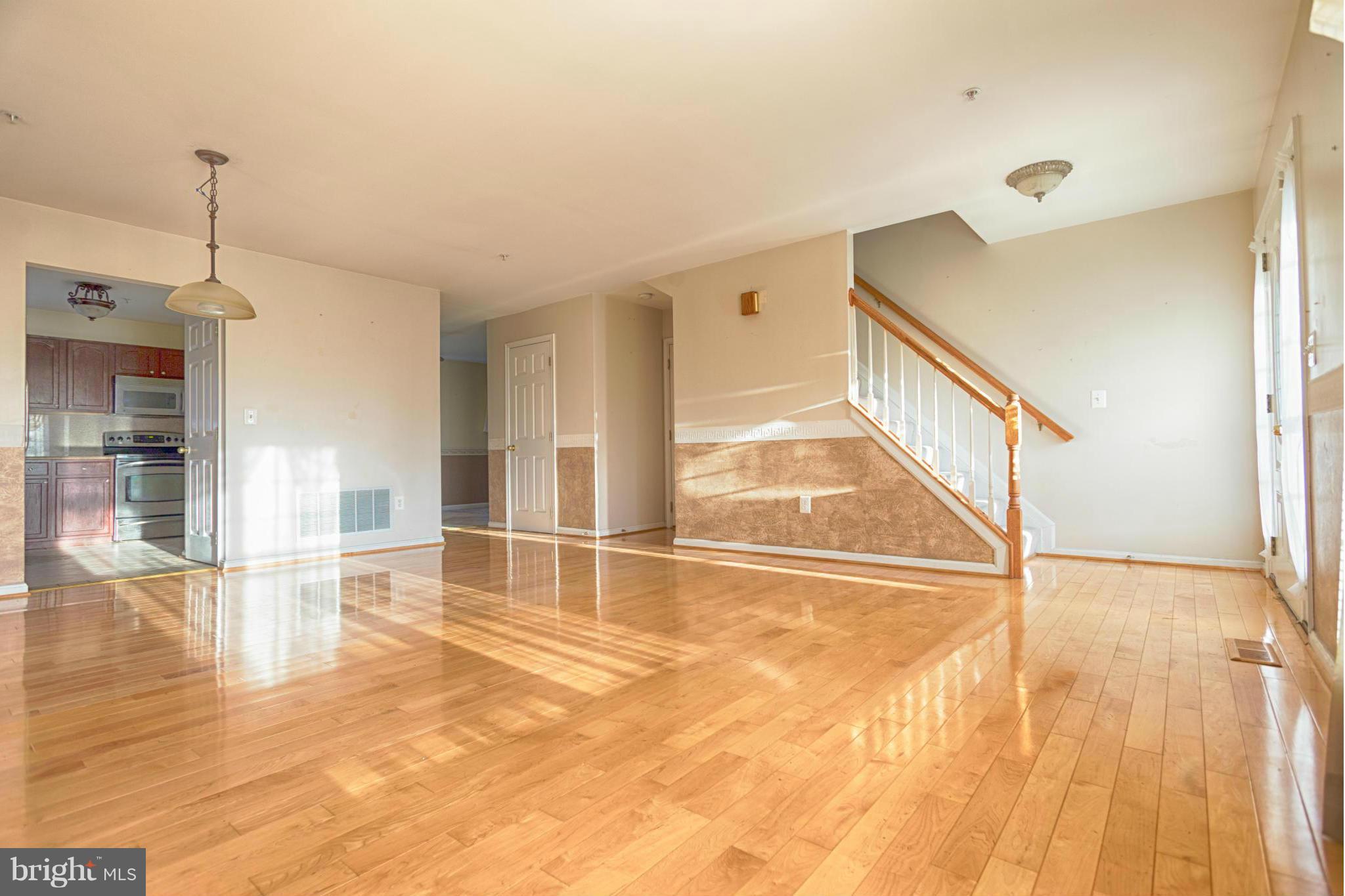 LAUREL - Residential