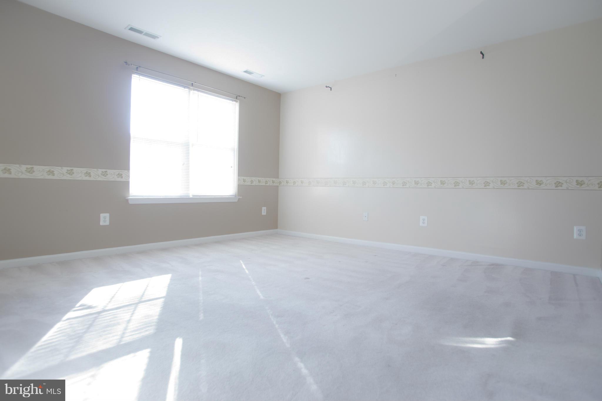 LAUREL - Residential