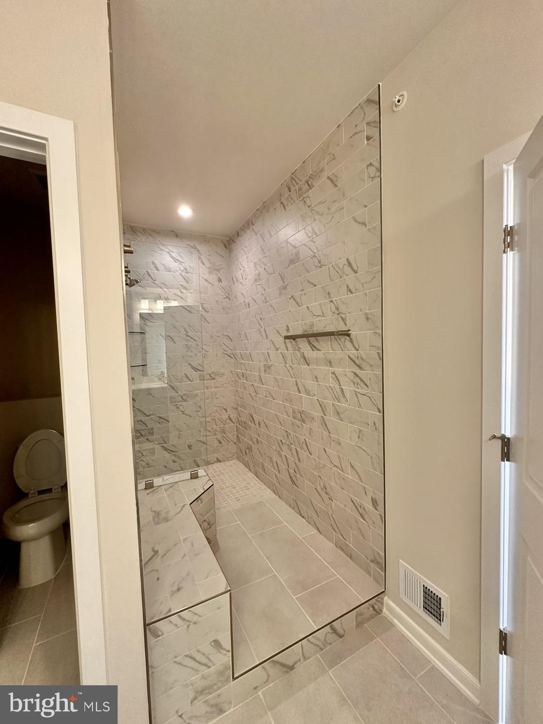 REGAL CHASE - Residential Lease