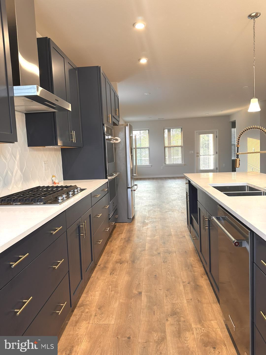 REGAL CHASE - Residential Lease