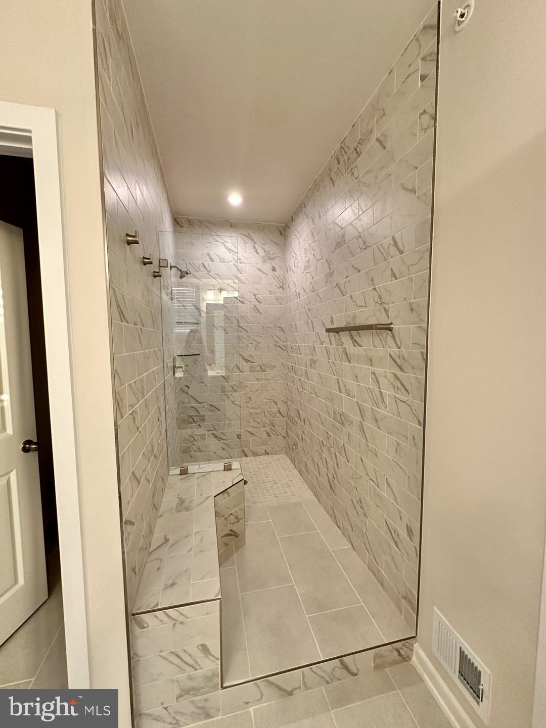 REGAL CHASE - Residential Lease