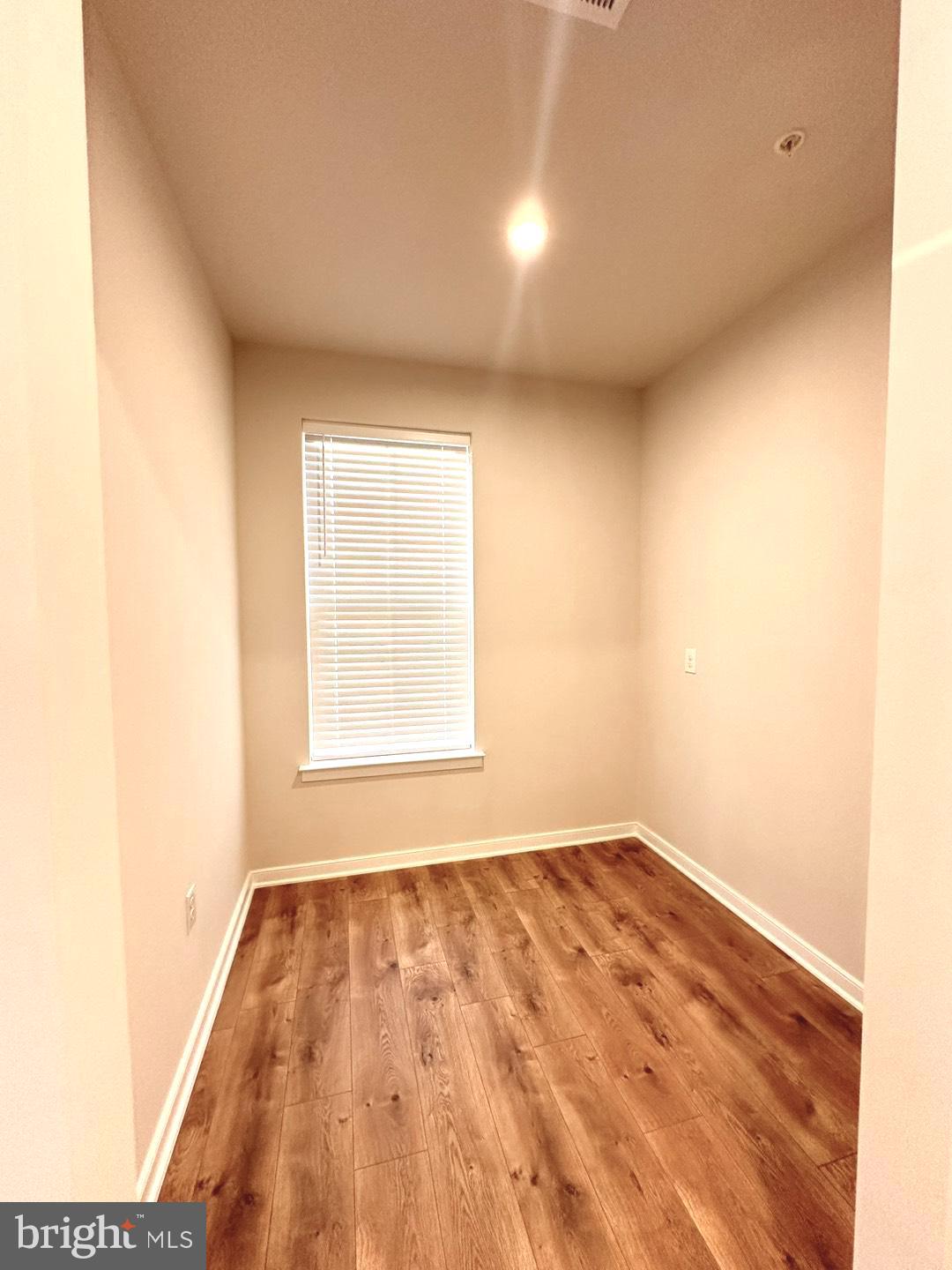 REGAL CHASE - Residential Lease