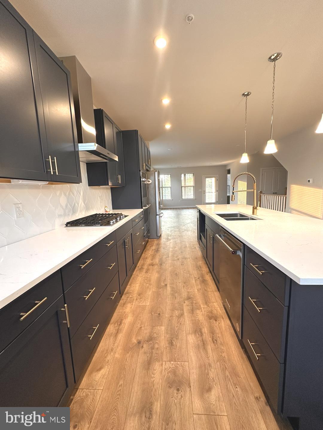 REGAL CHASE - Residential Lease