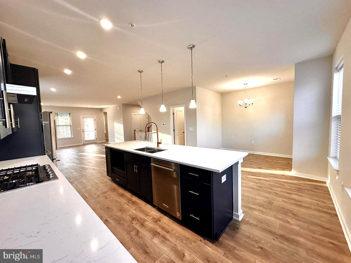 REGAL CHASE - Residential Lease