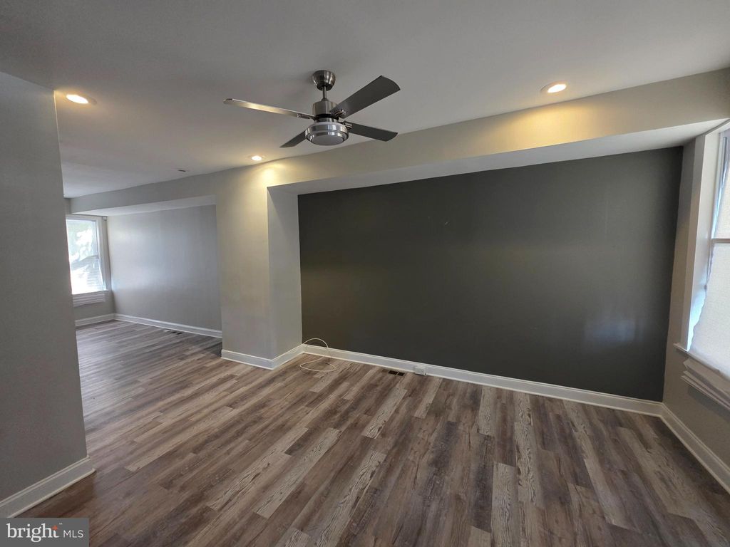 Photo of 405 N Loudon Avenue, BALTIMORE, MD 21229 (MLS # MDBA2200046)